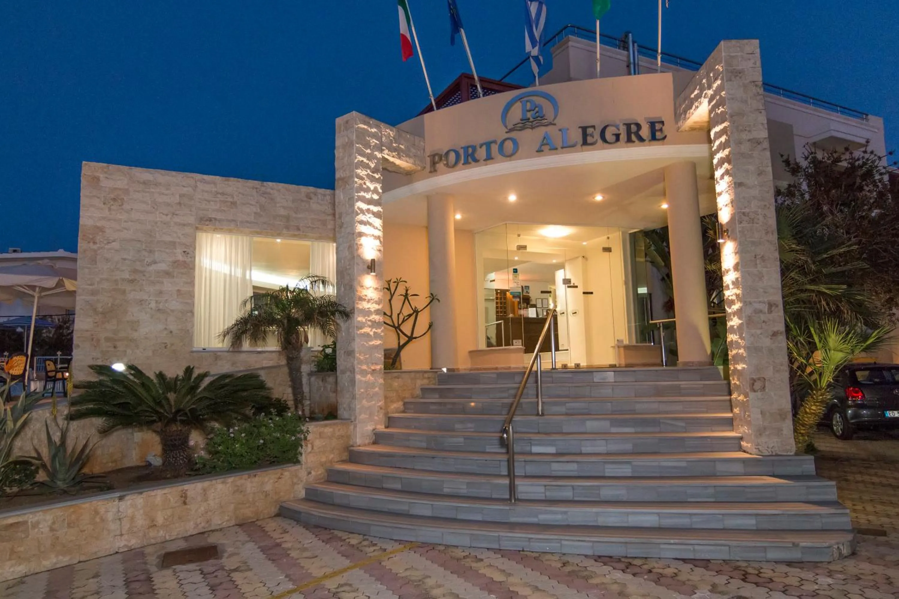 Facade/entrance in Porto Alegre Hotel