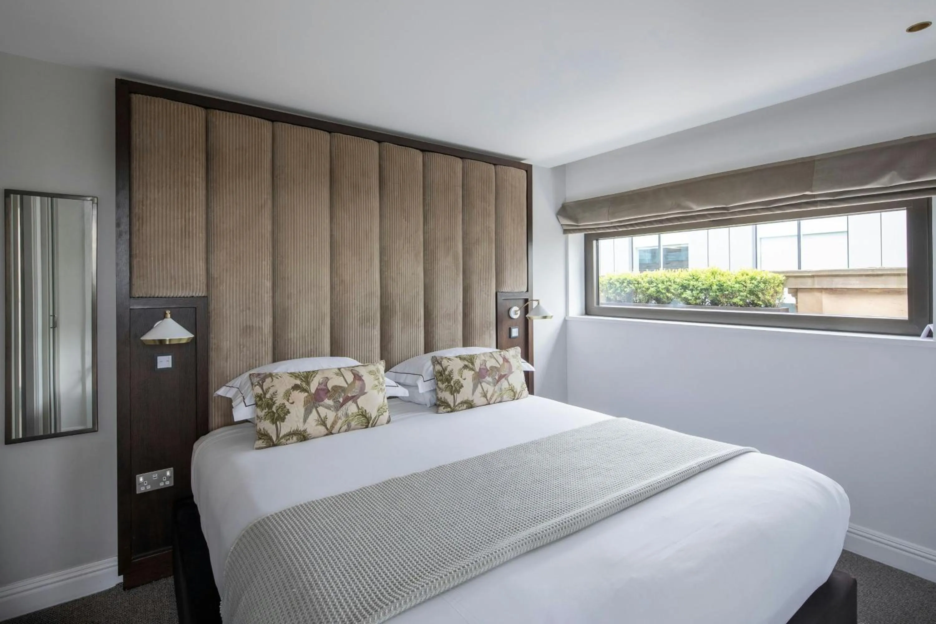 Bedroom, Bed in The Edinburgh Grand, a Luxury Collection Hotel, Edinburgh