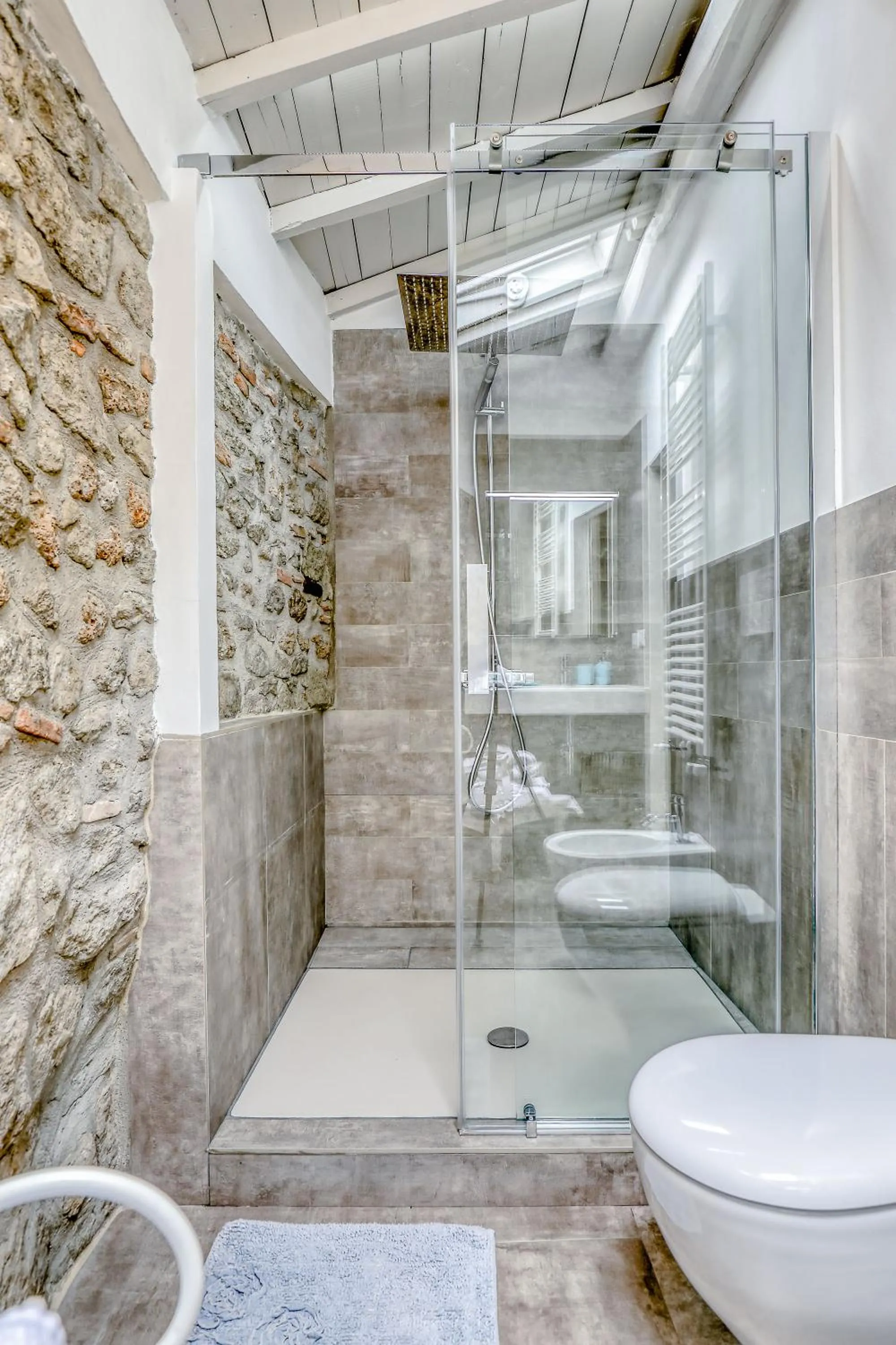 Shower in B&B dei Papi Boutique Hotel