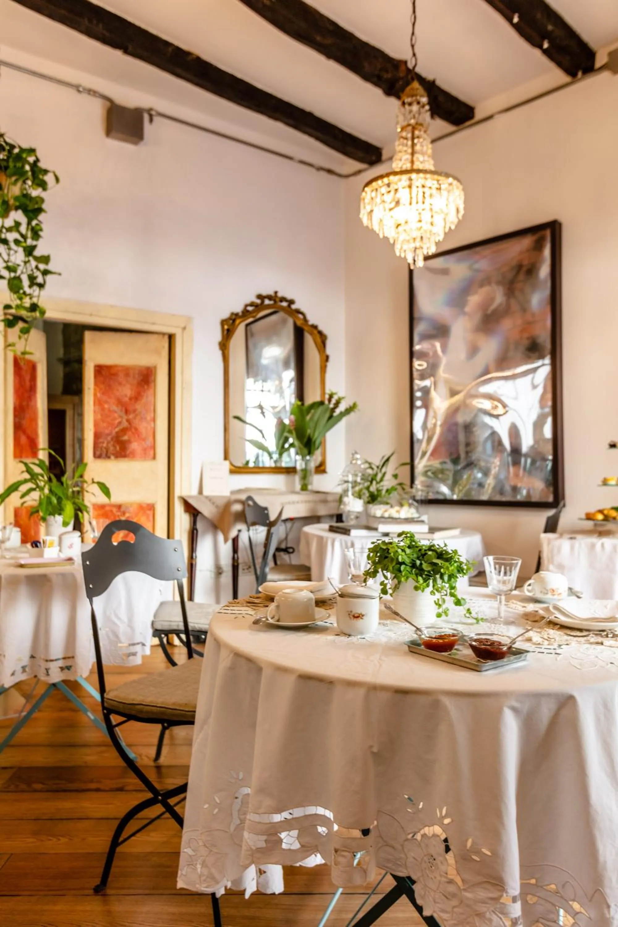 Lounge or bar in B&B dei Papi Boutique Hotel