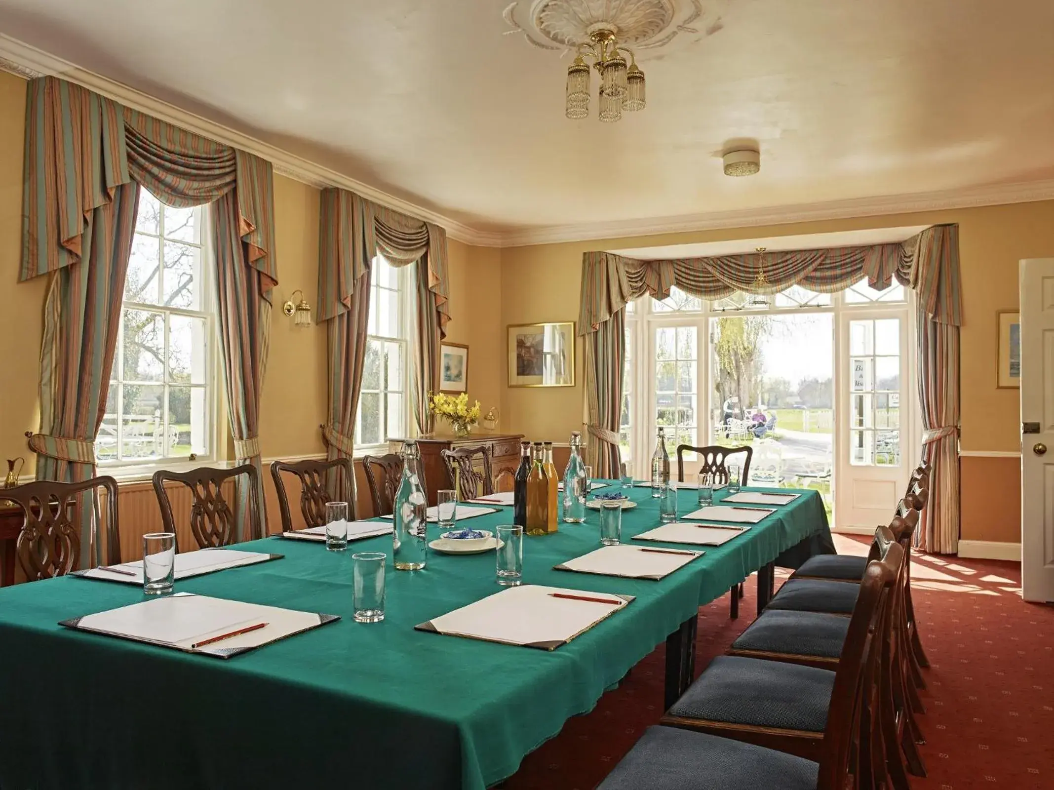 Banquet/Function facilities in Corse Lawn House Hotel