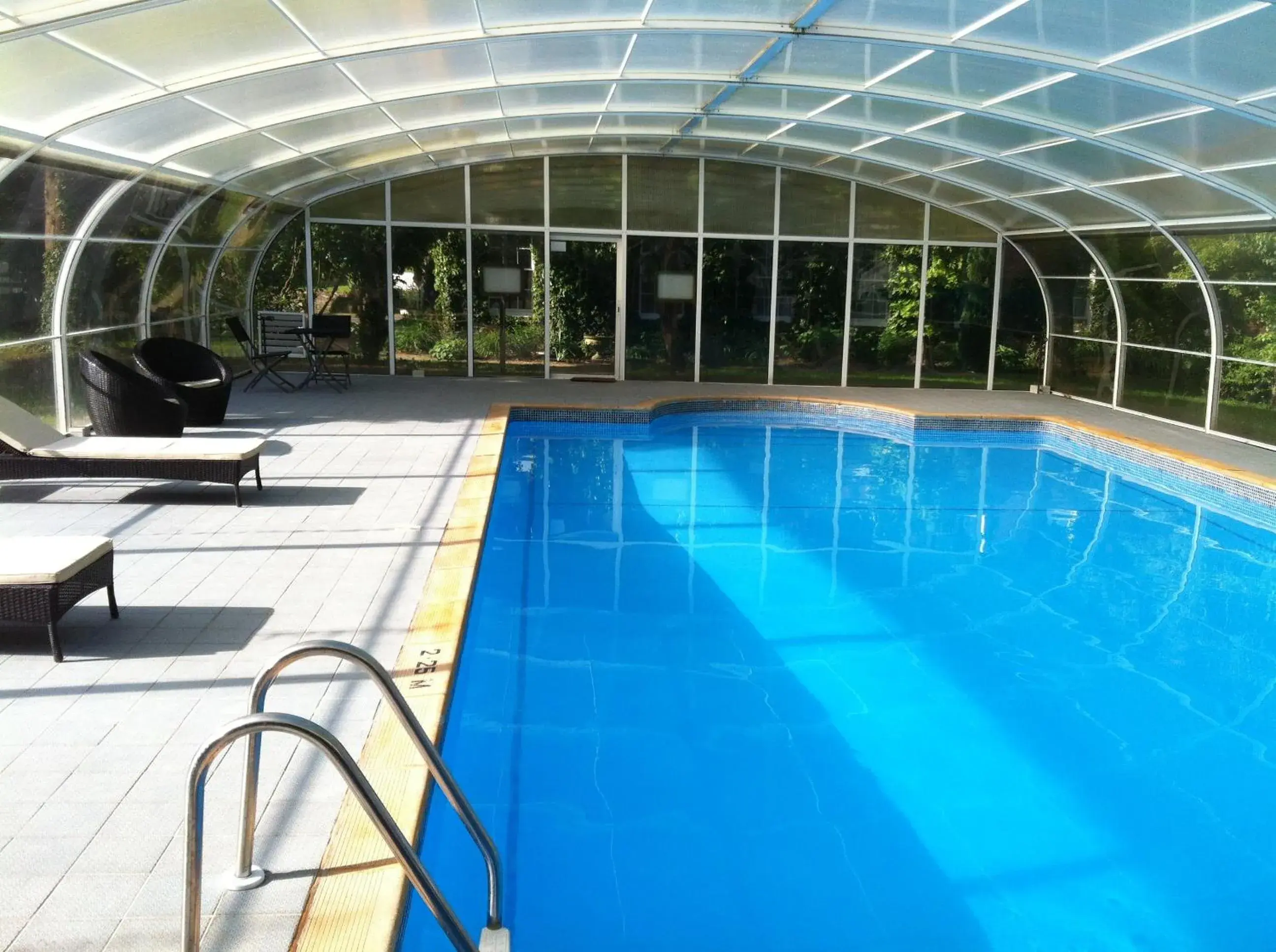 Swimming Pool in Corse Lawn House Hotel