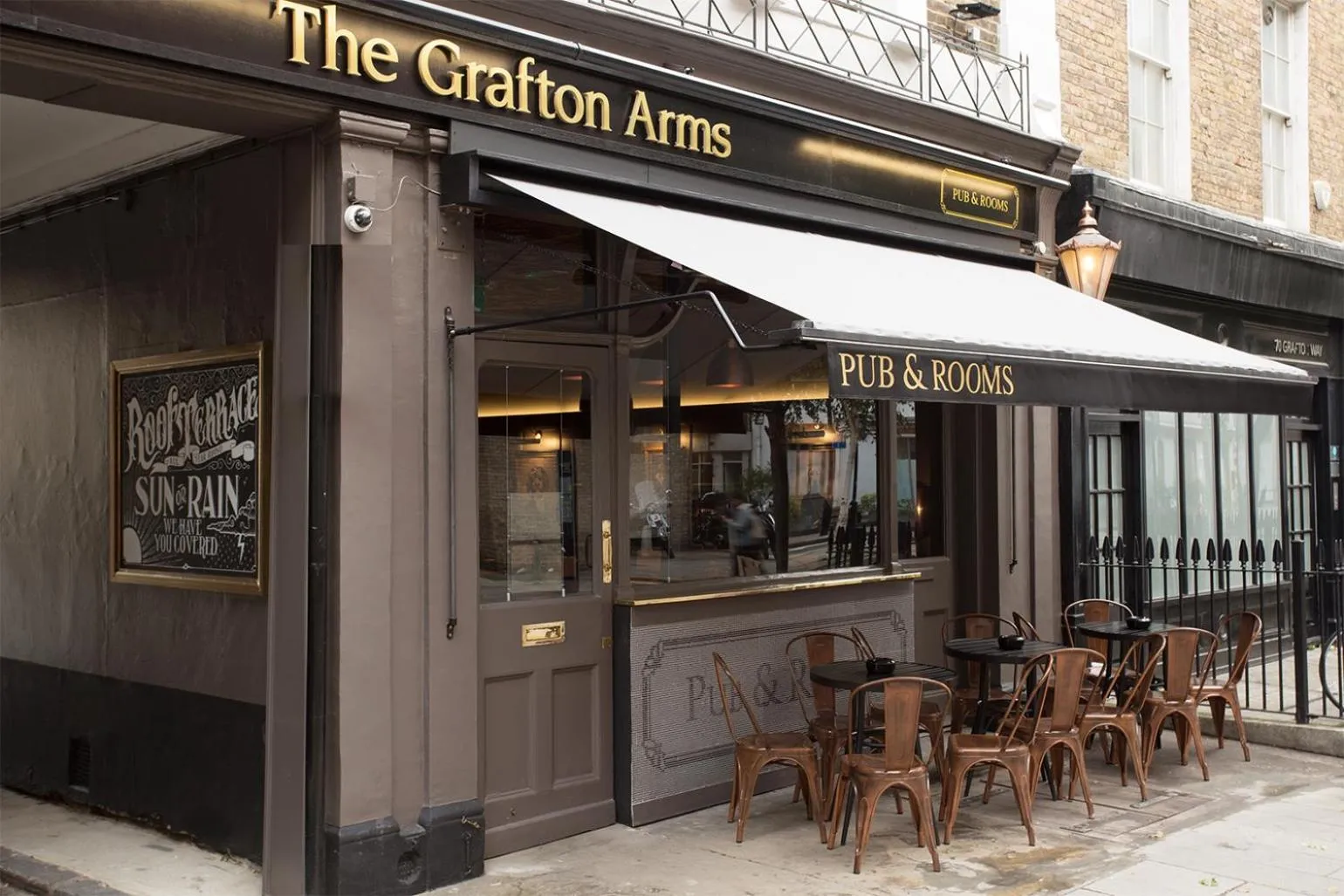 Facade/entrance in The Grafton Arms Pub & Rooms