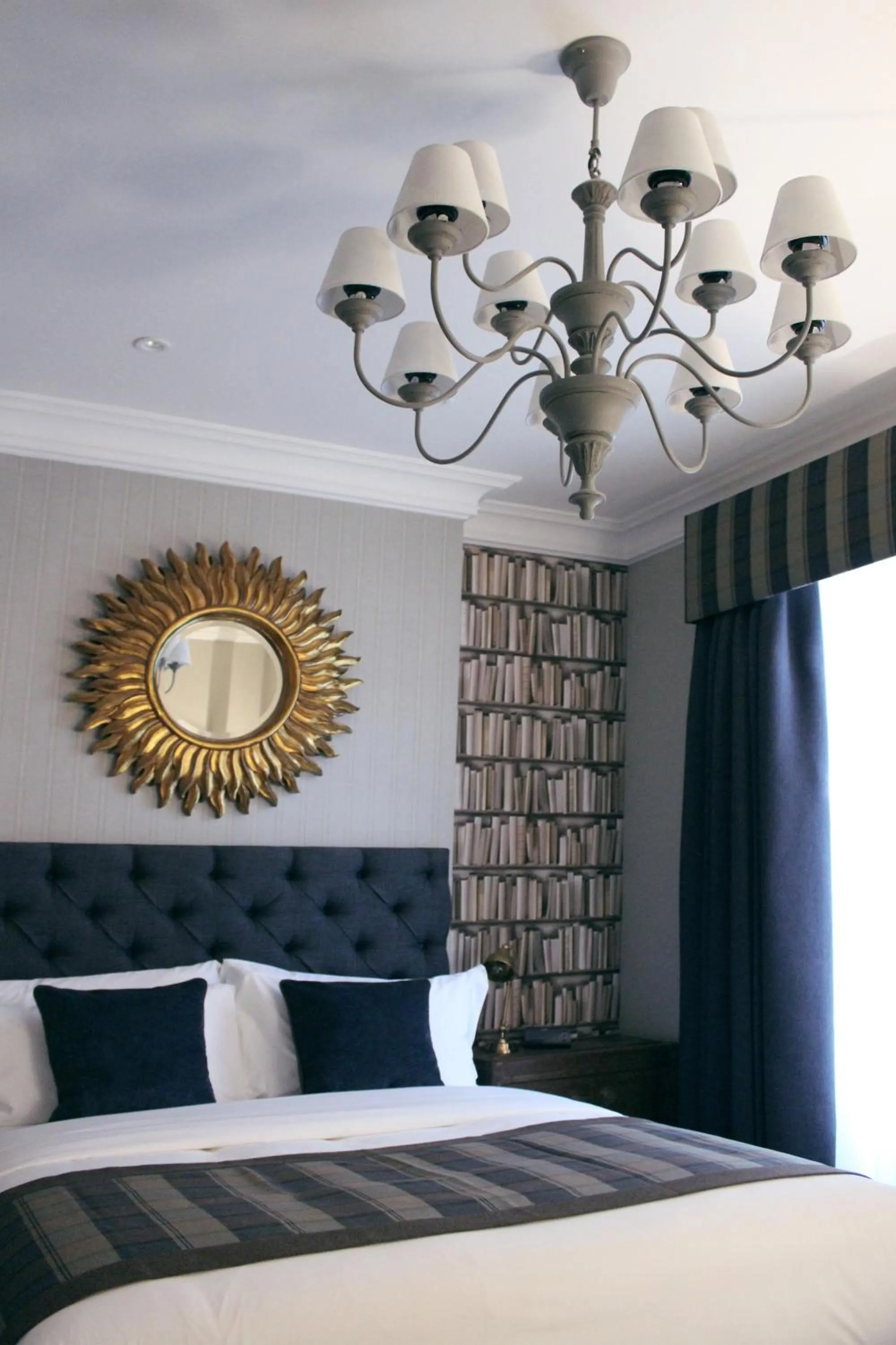 Bed in The Grafton Arms Pub & Rooms