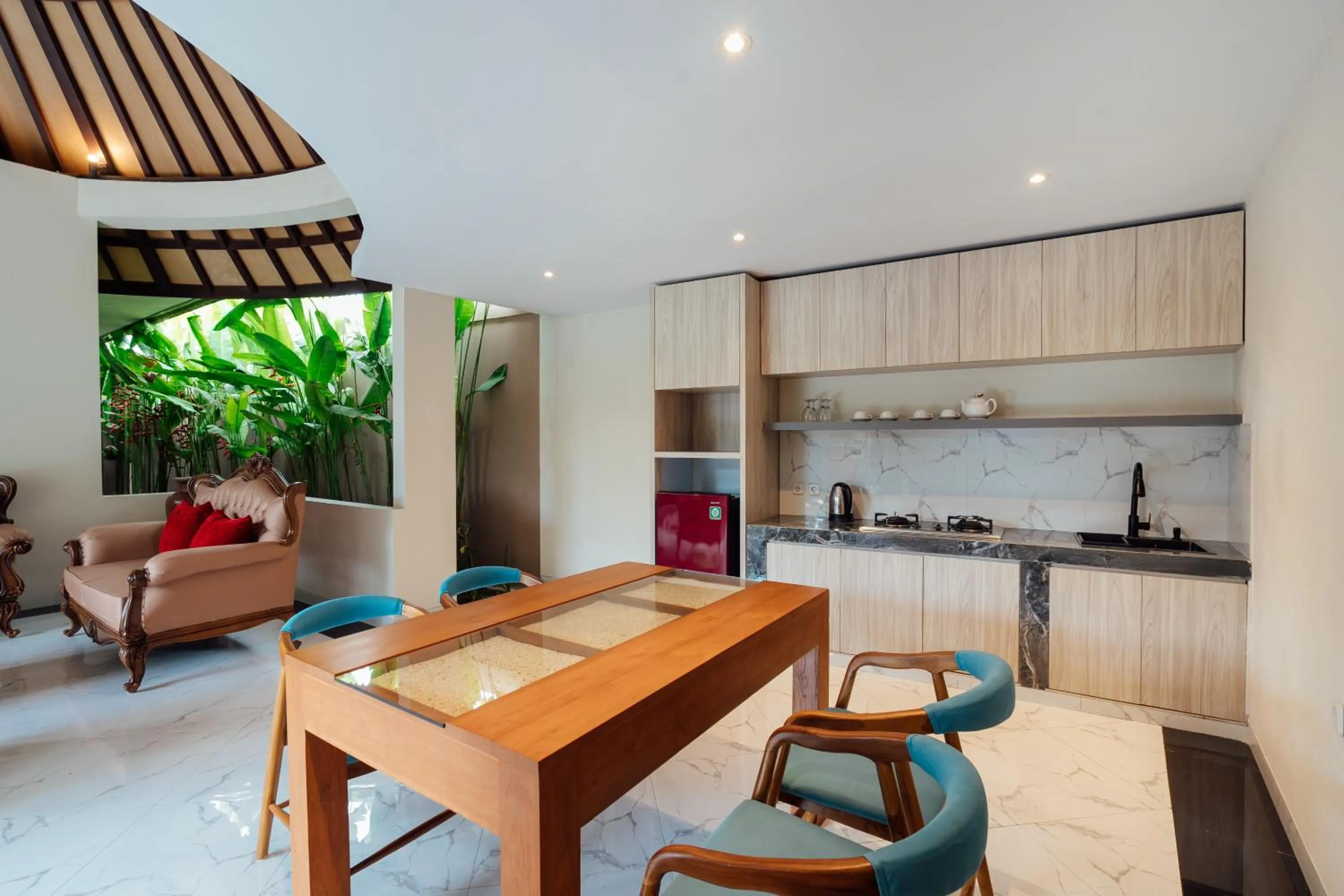 Kitchen or kitchenette in The Bidadari Villas and Spa Umalas - Seminyak