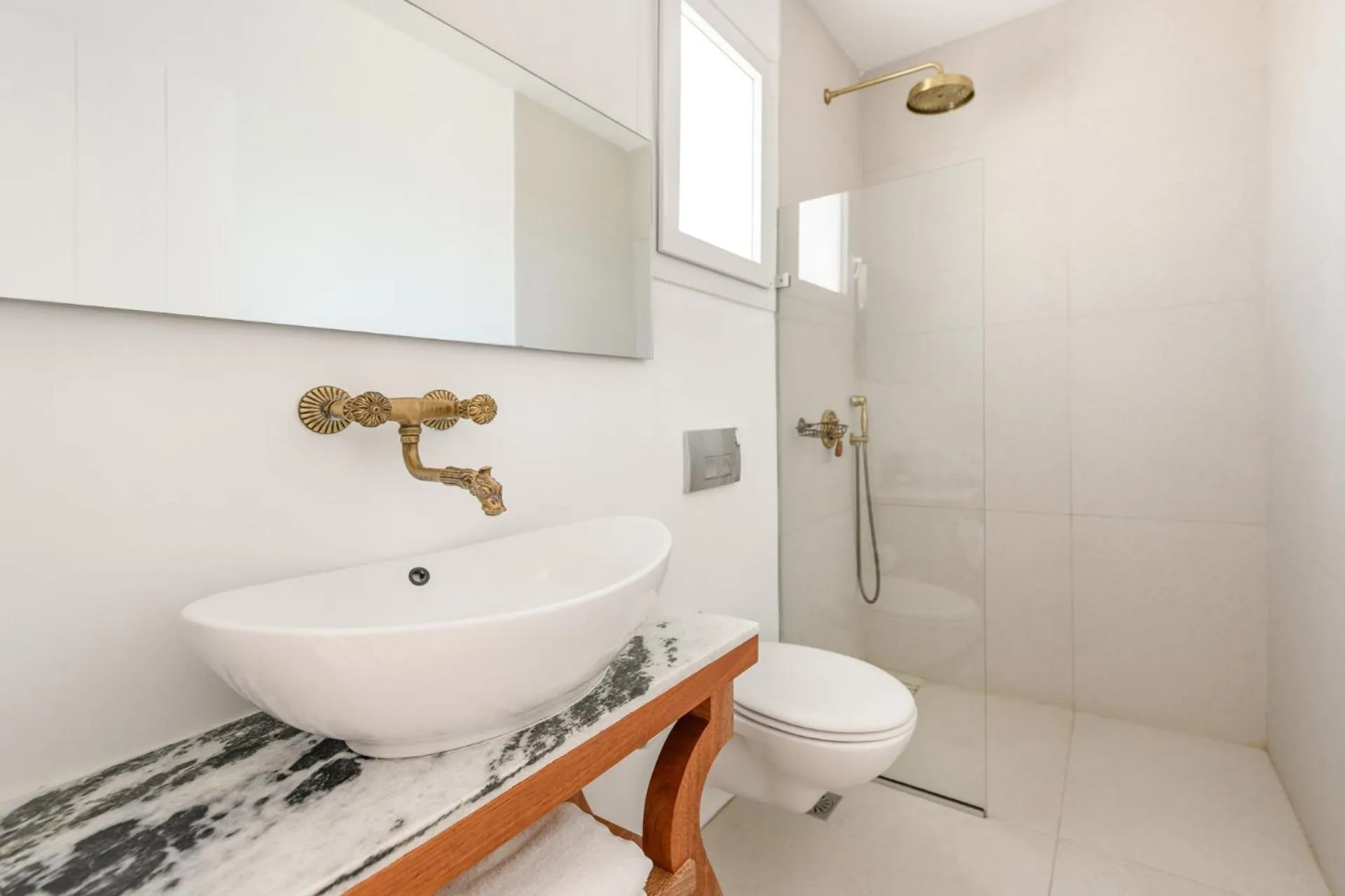 Bathroom in Kallisti Paros