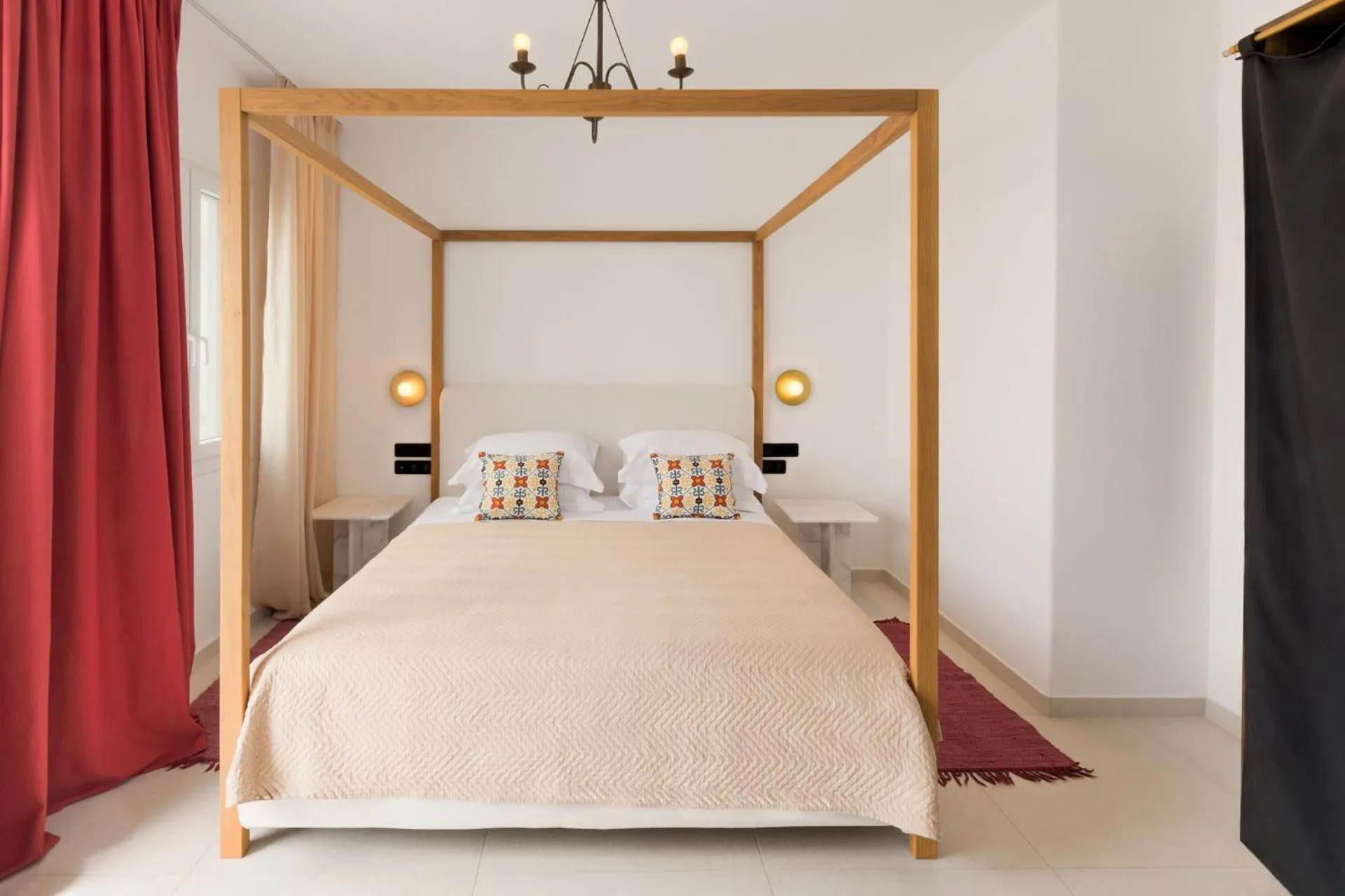 Property building, Bed in Kallisti Paros