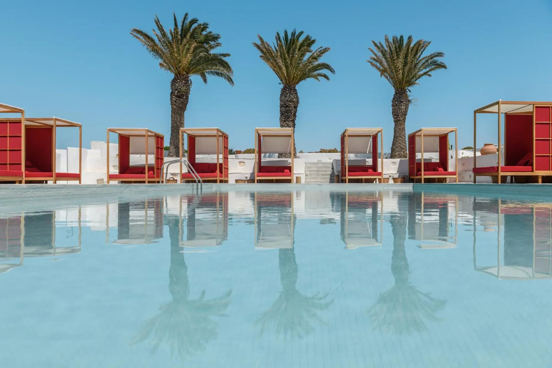 Swimming pool in Kallisti Paros