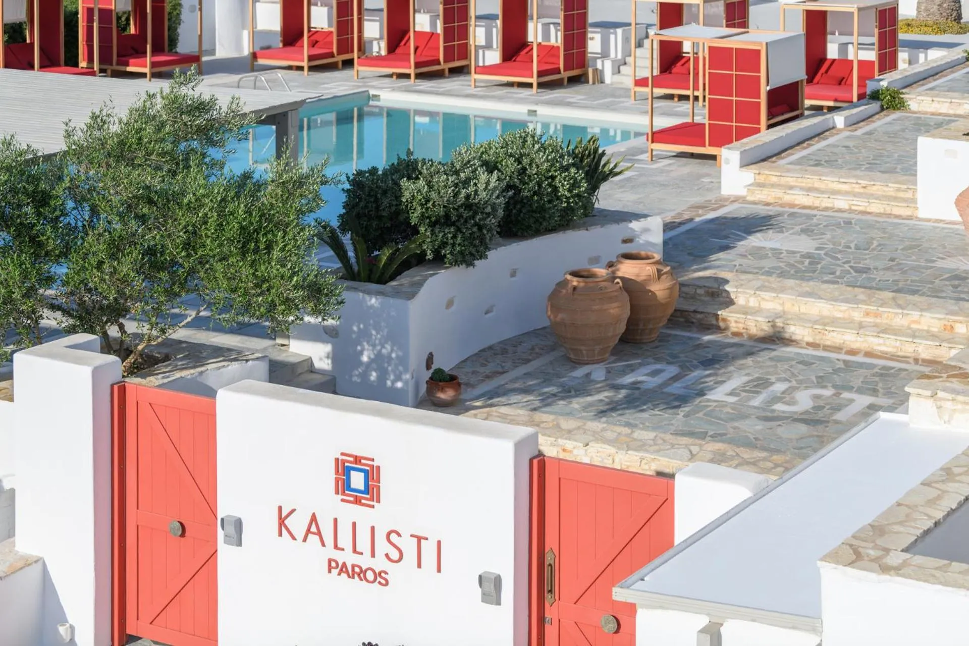 Property building in Kallisti Paros