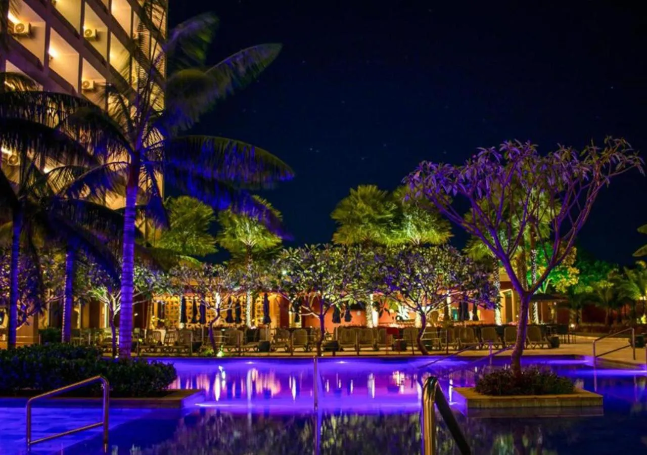 Swimming pool in Hot Beach Resort