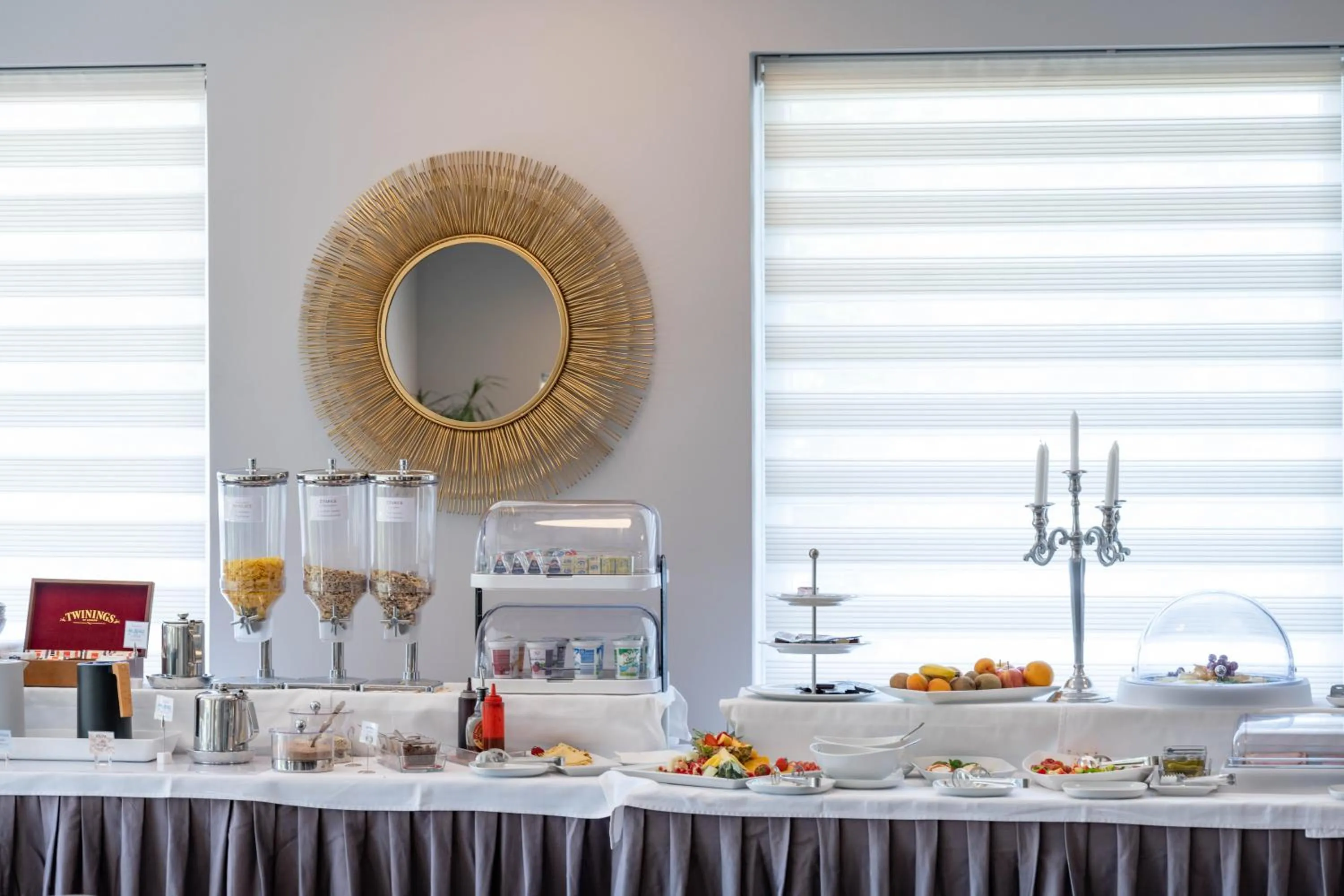 Restaurant/places to eat in Hotel Magdalena