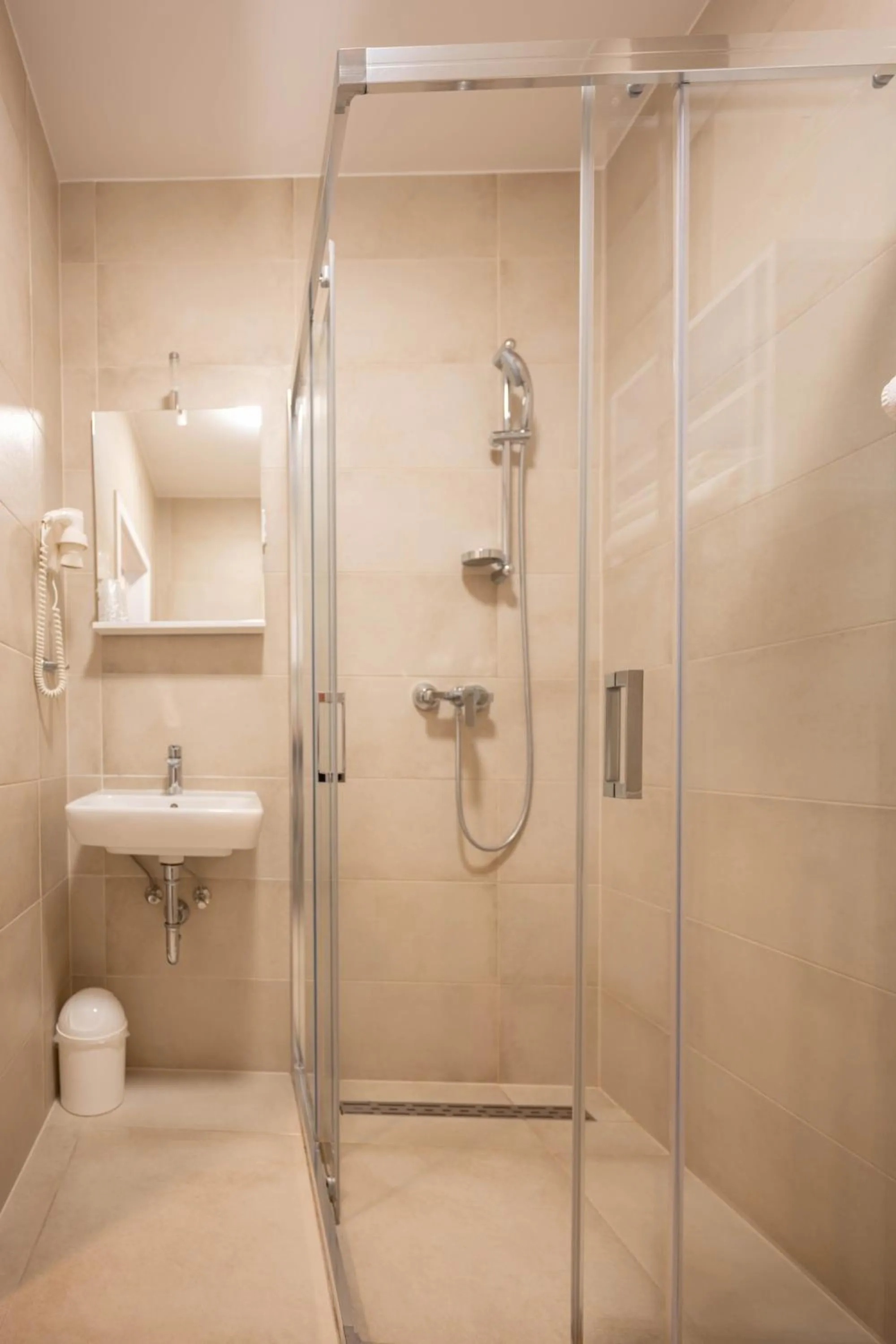 Shower in Hotel Magdalena