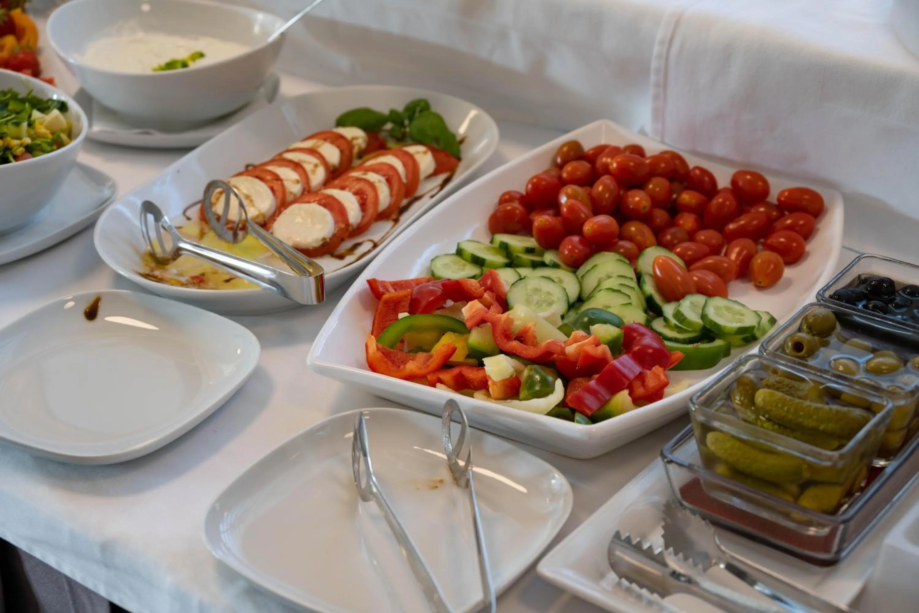 Restaurant/places to eat in Hotel Magdalena