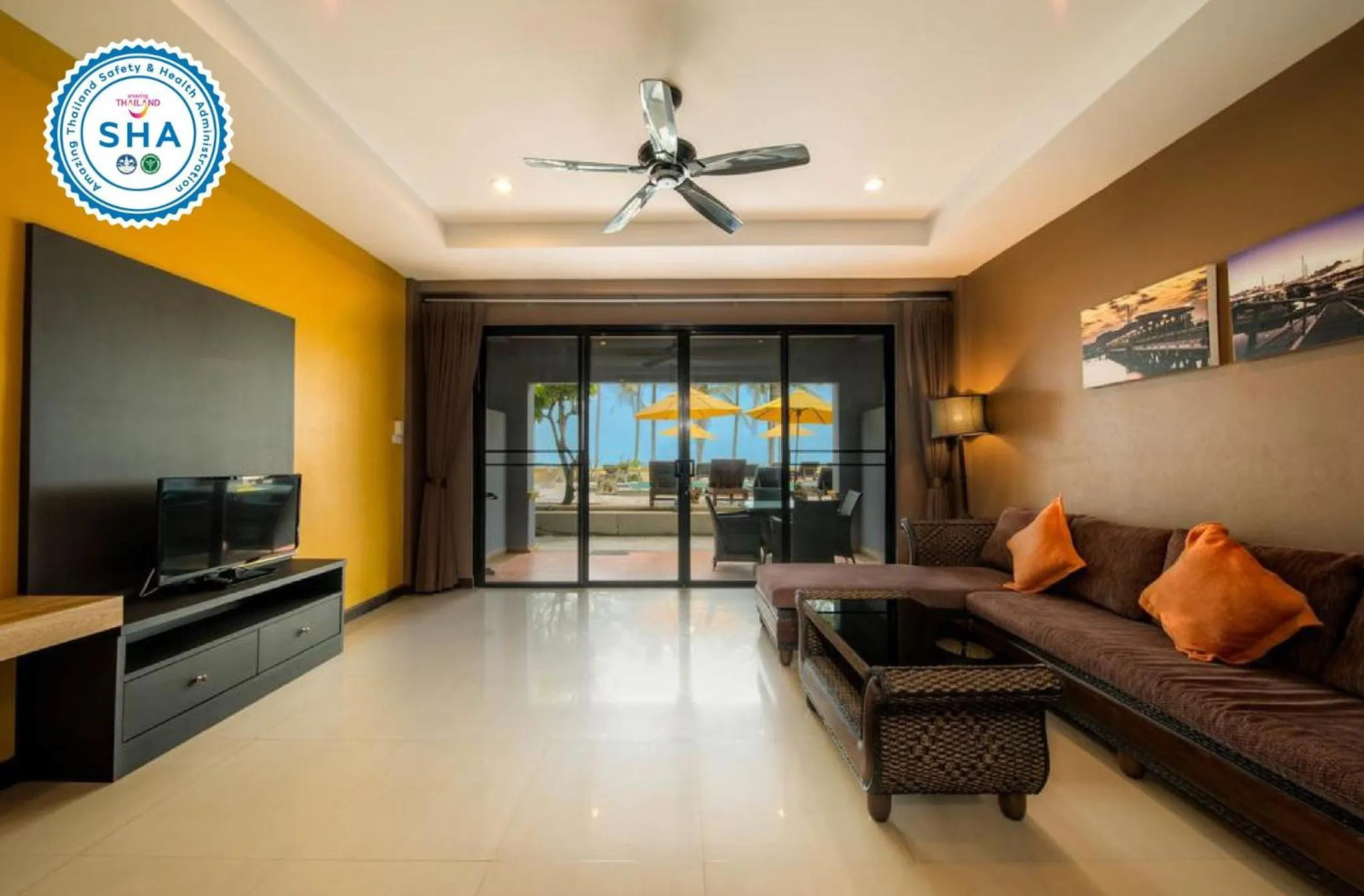 Kamala Beachfront Apartment