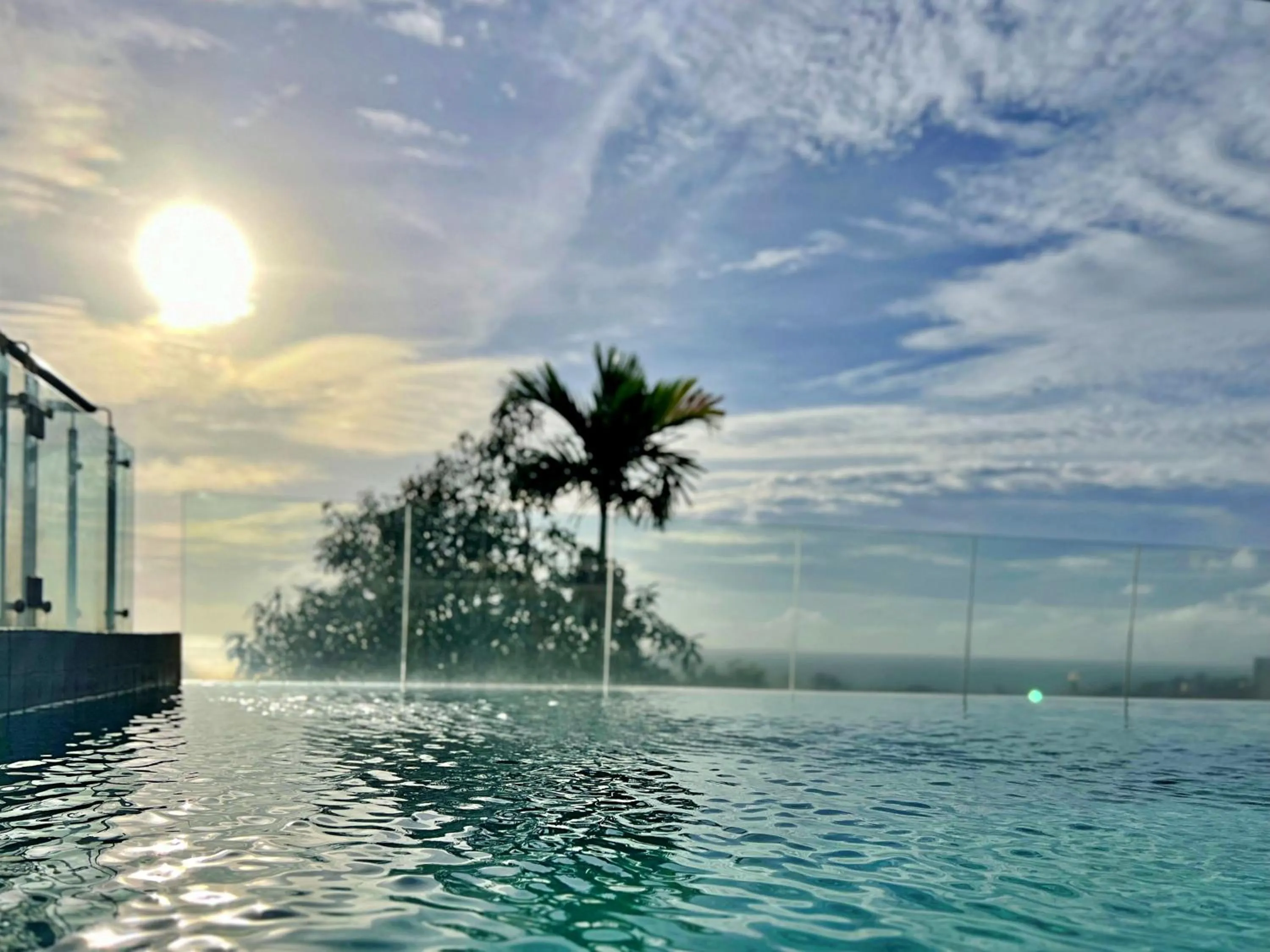 Swimming pool in Sunset Plaza by RESAVA