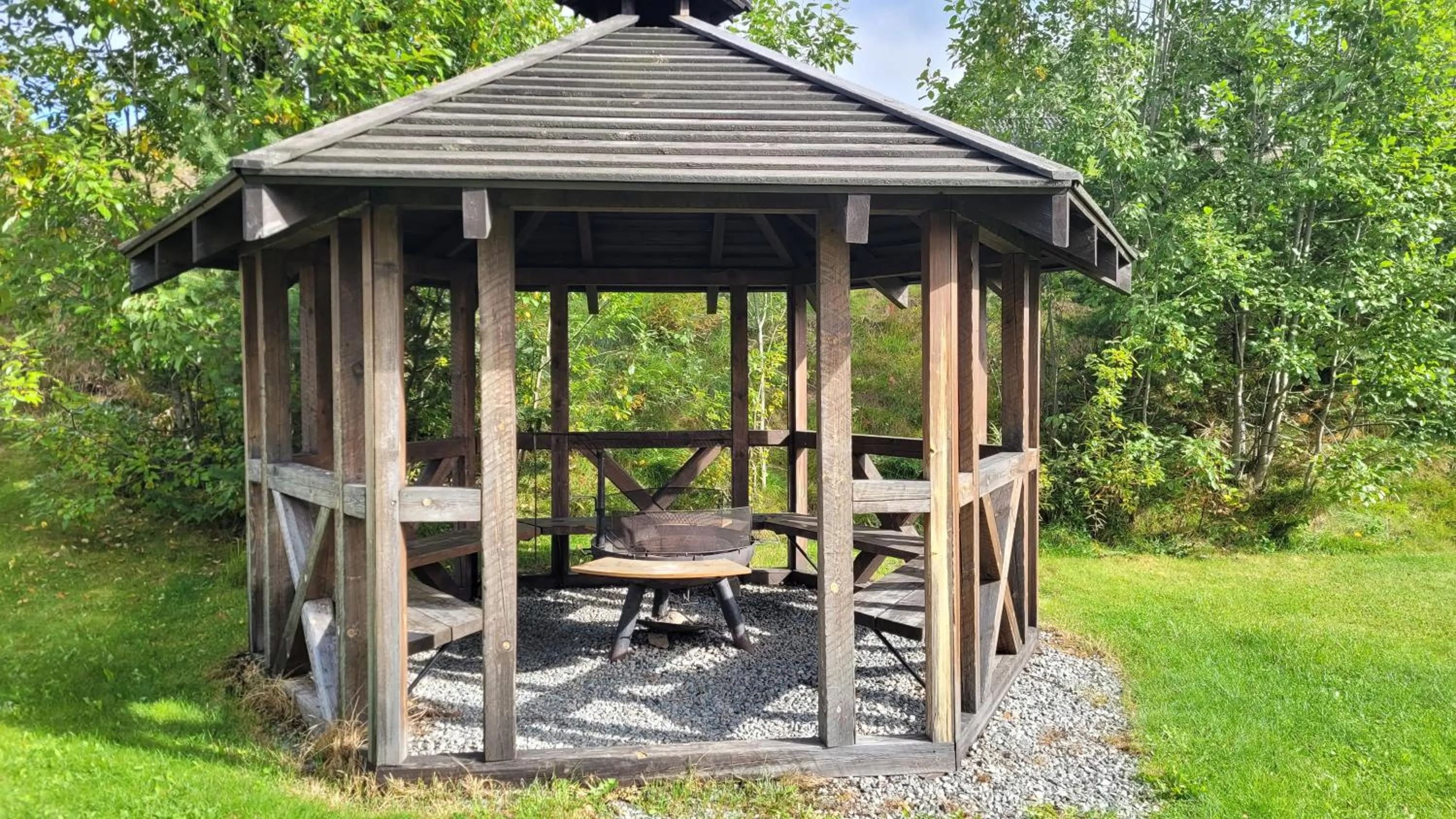 BBQ facilities in Øen Turistsenter Cottages