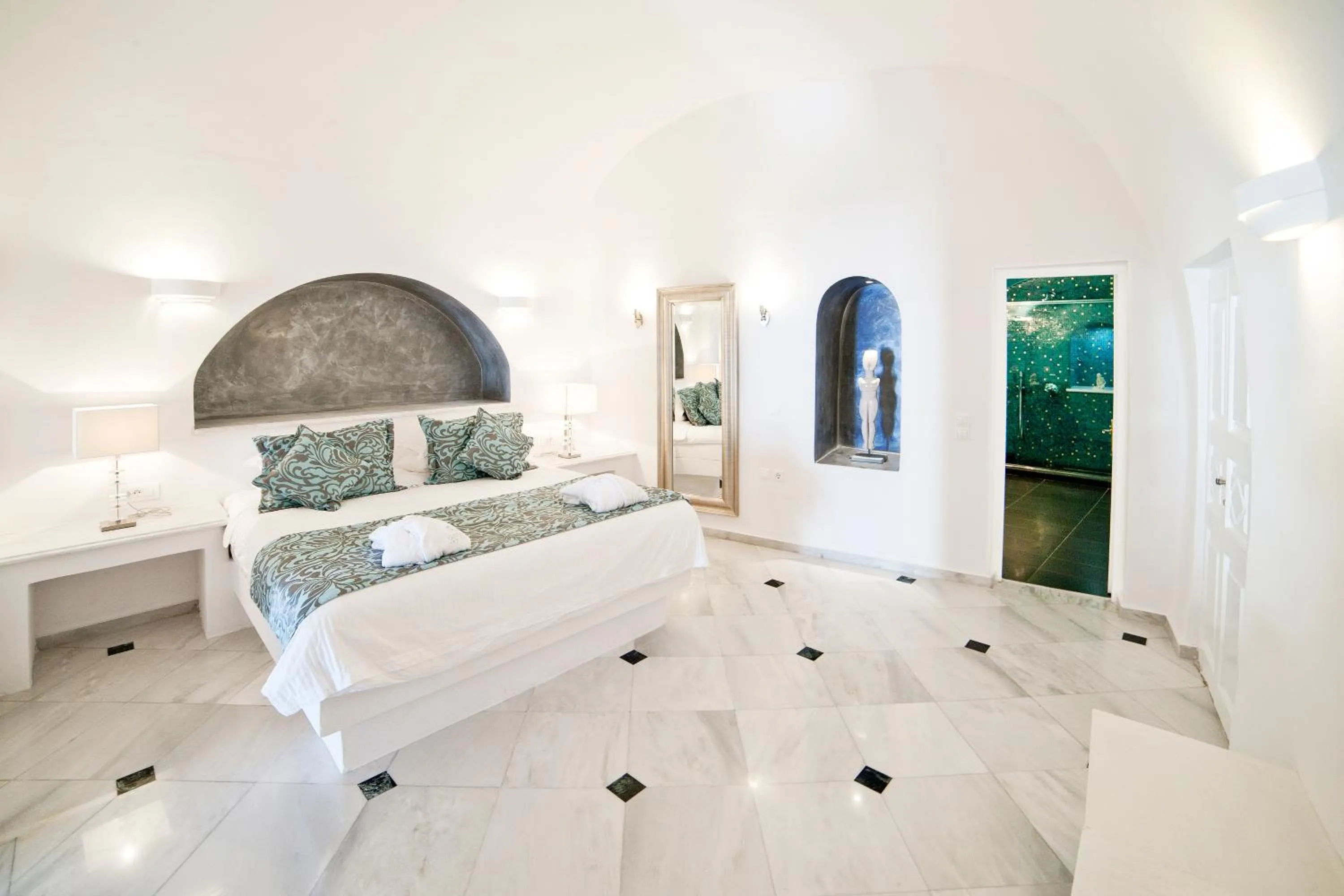 Bedroom, Bed in Anteliz Suites