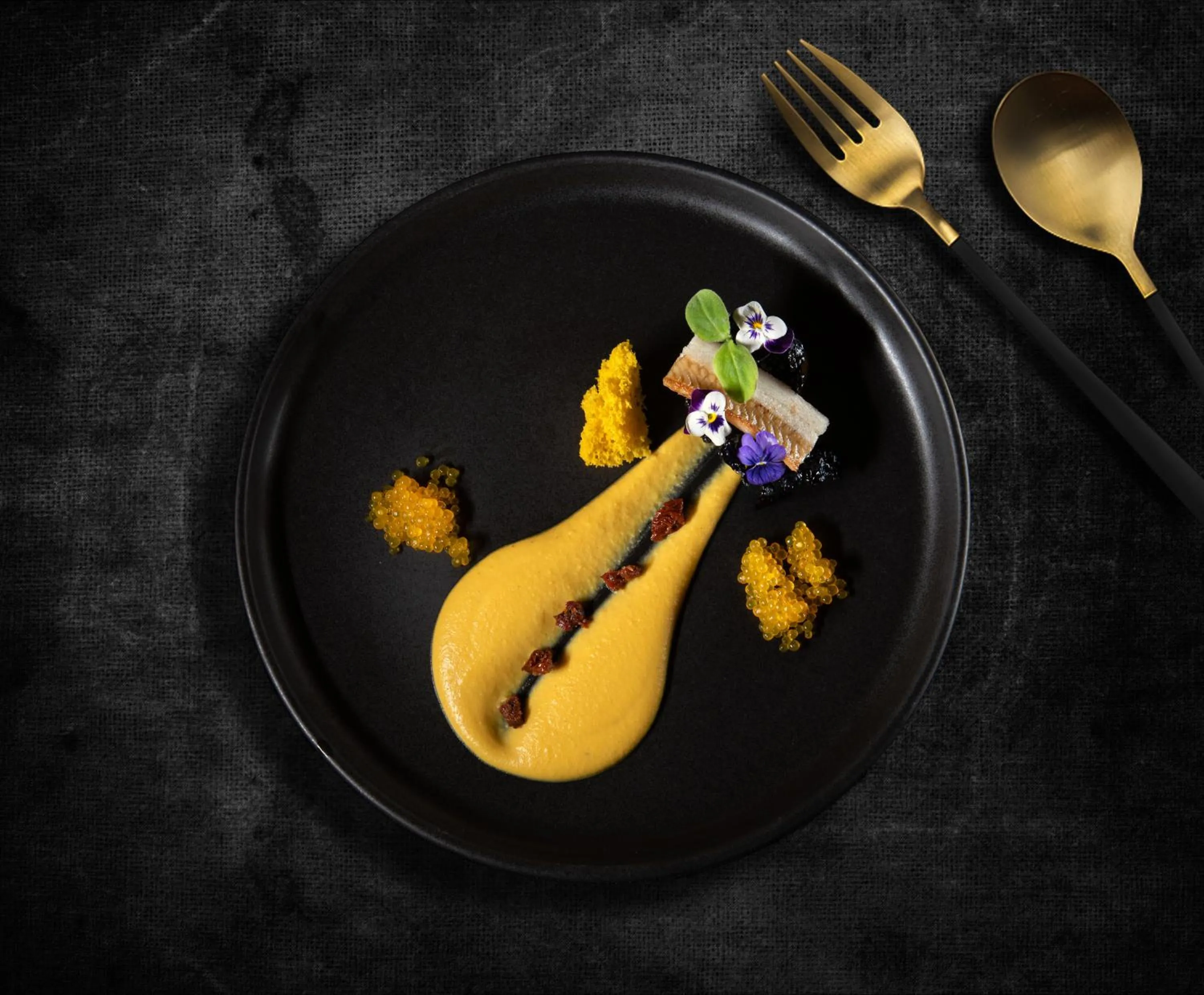 Restaurant/places to eat in Anteliz Suites