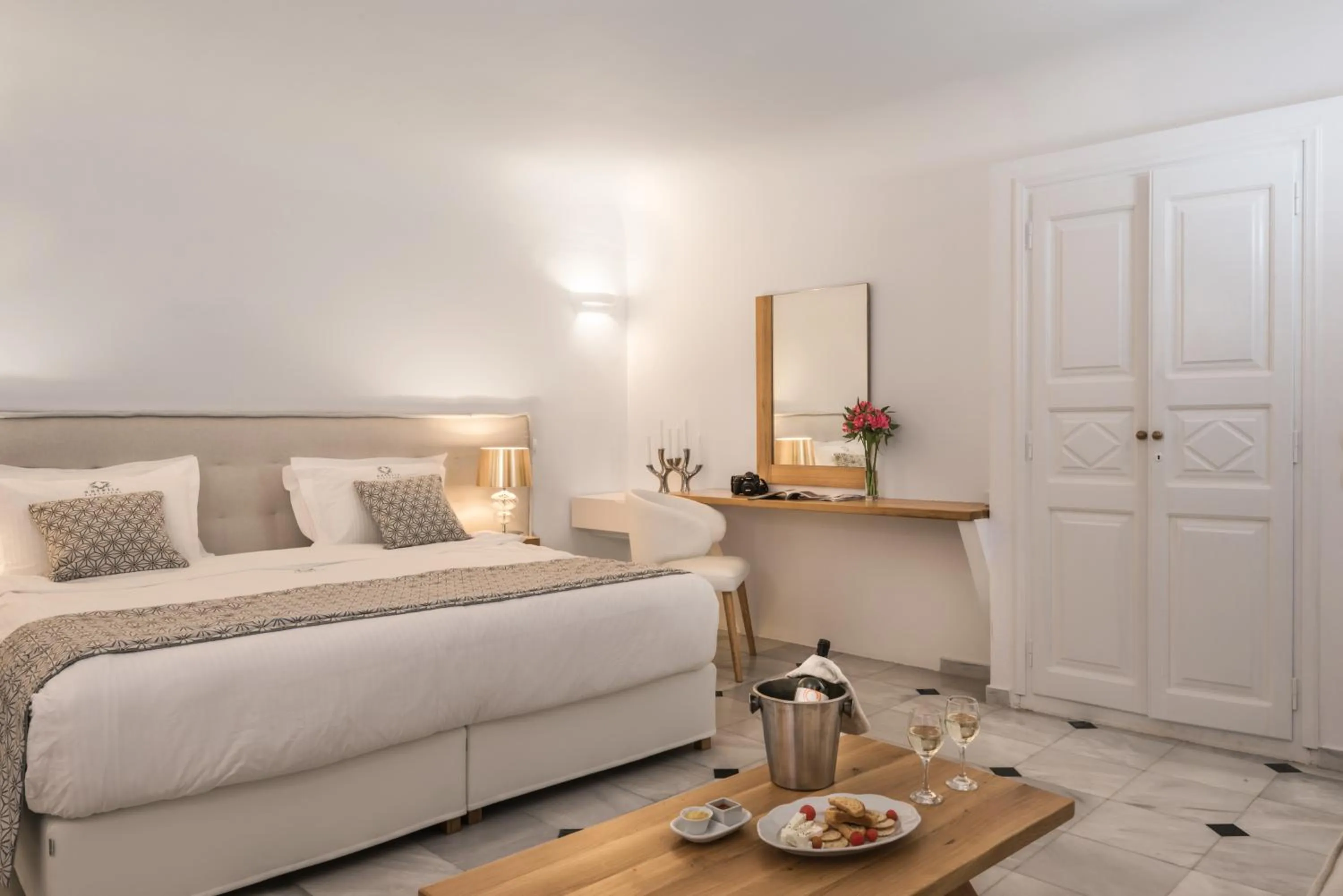 Bedroom, Bed in Anteliz Suites