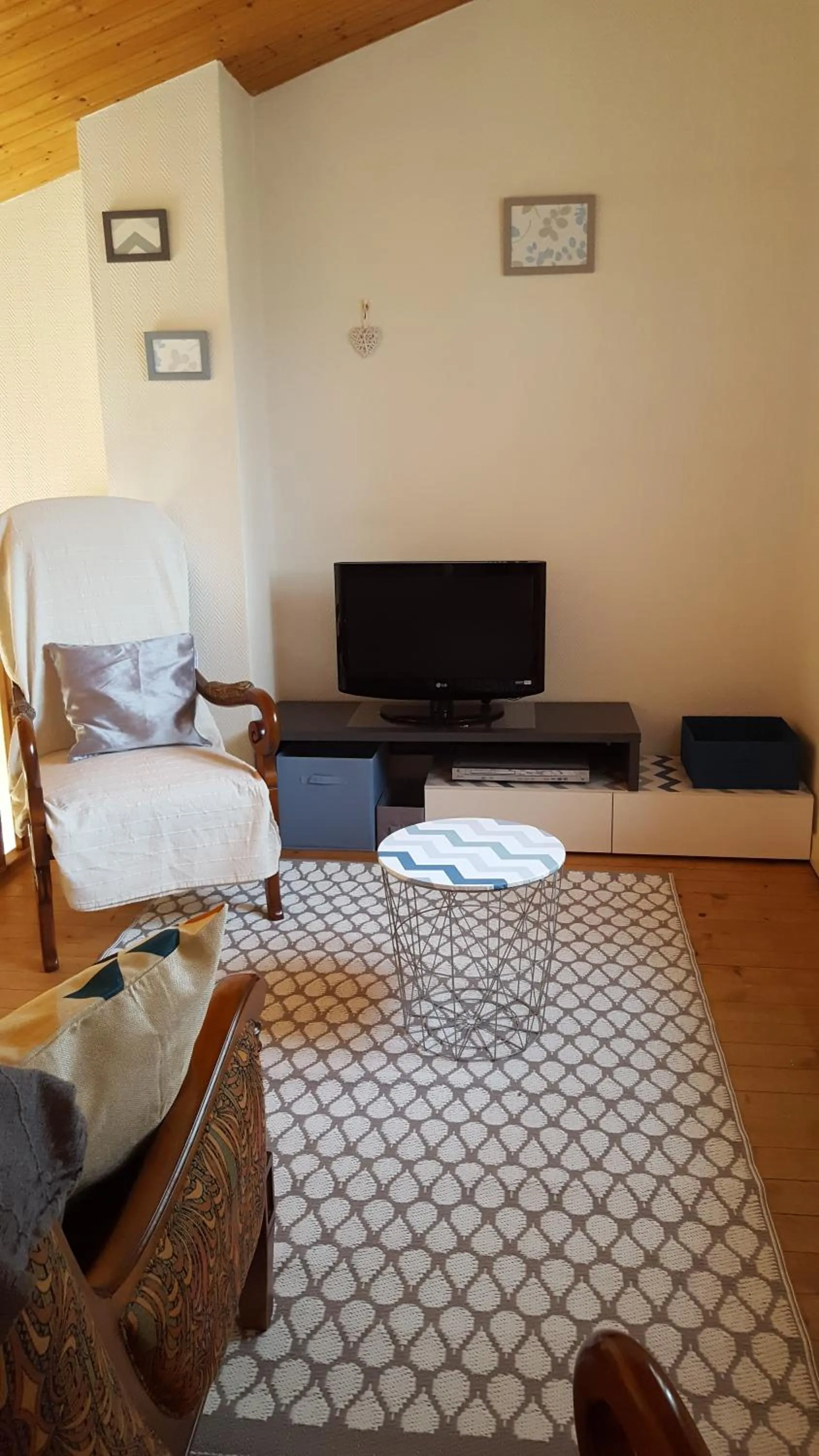 Living room in L'Abri d'Emilie