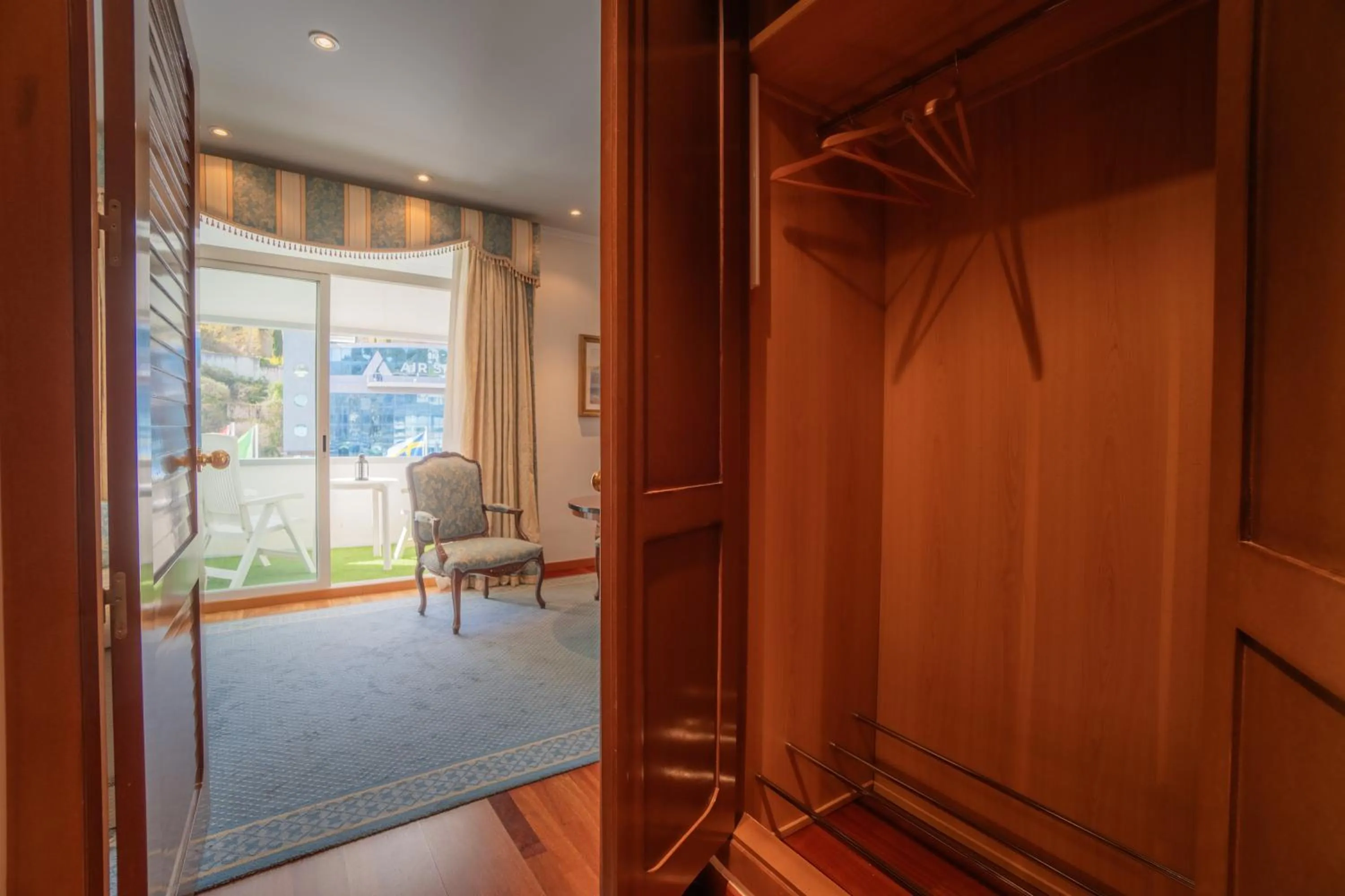 wardrobe in Hotel Náyade