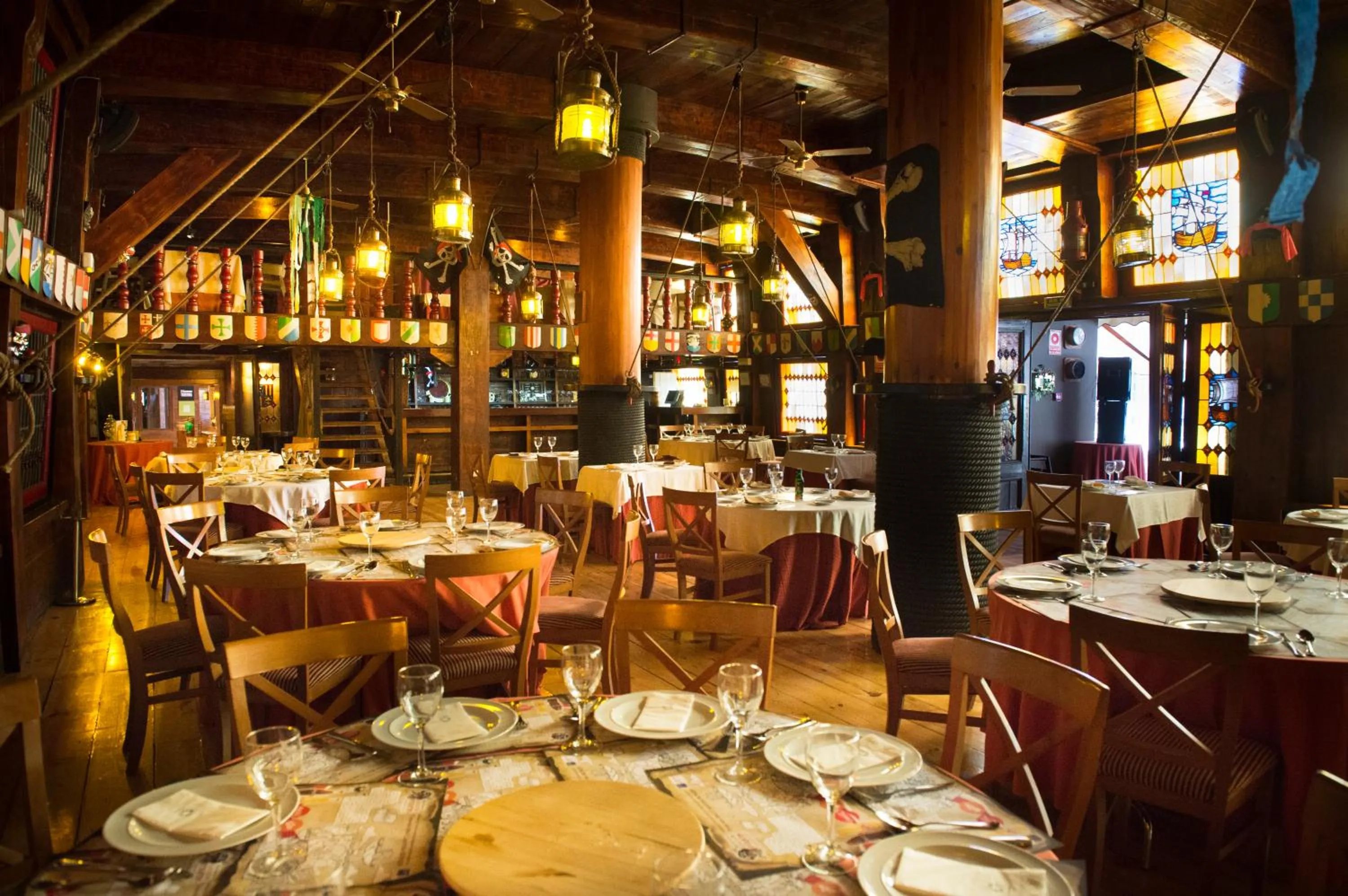 Restaurant/places to eat in Hotel Náyade