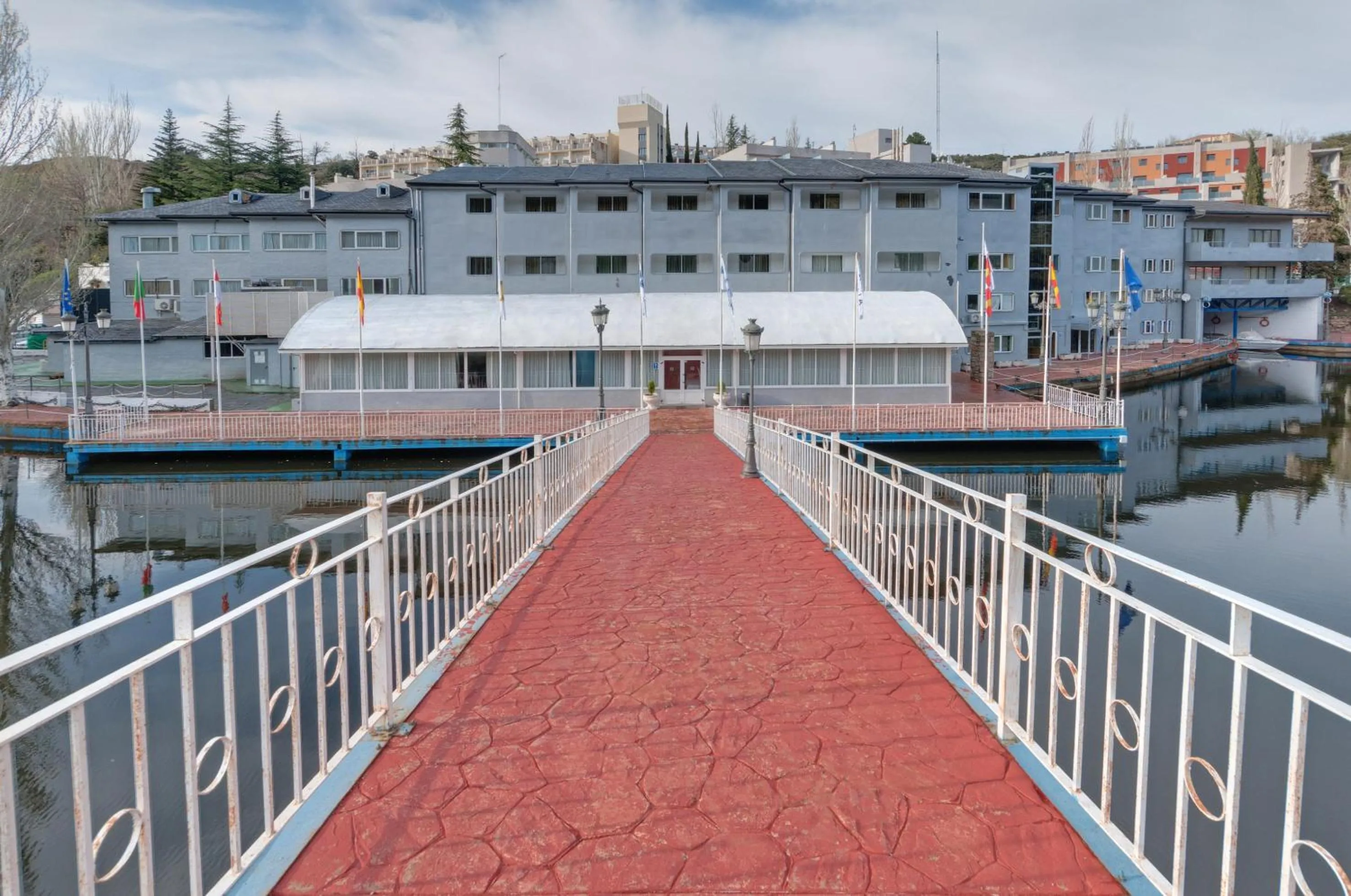 Property building in Hotel Náyade
