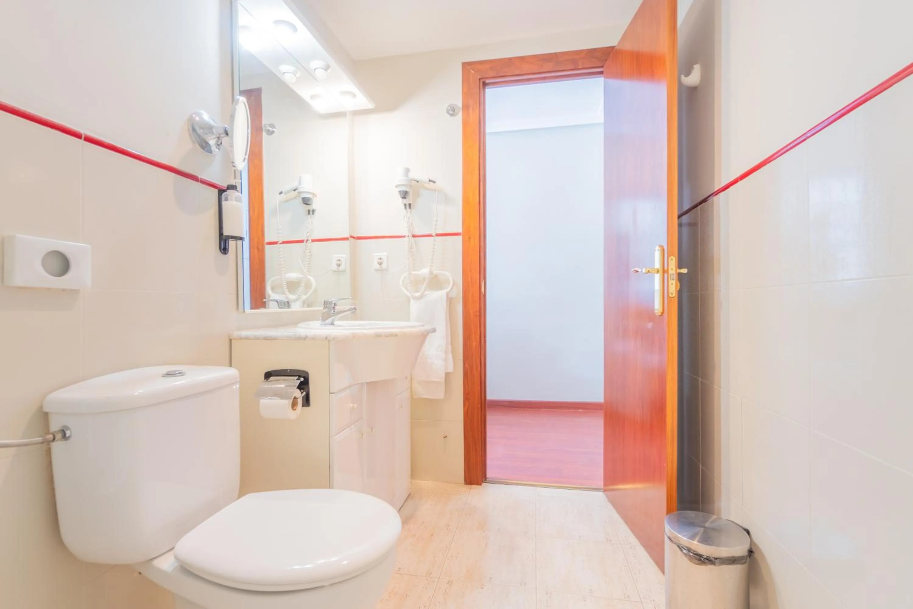 Shower in Hotel Náyade