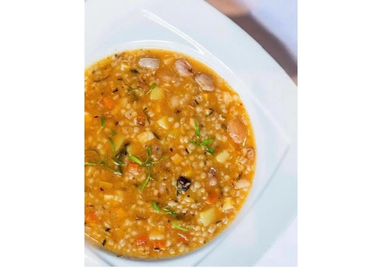 Restaurant/places to eat in Hotel Mrak