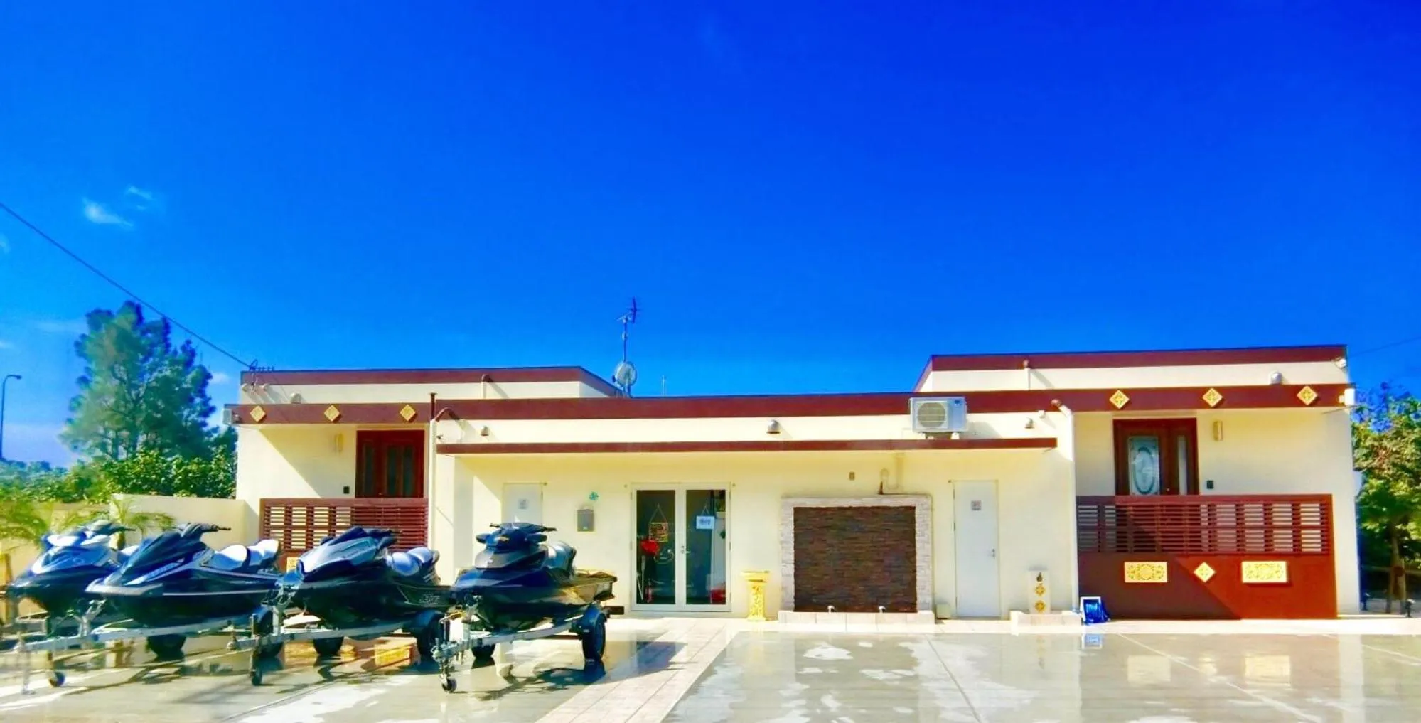 Property building in Oceans Cottage