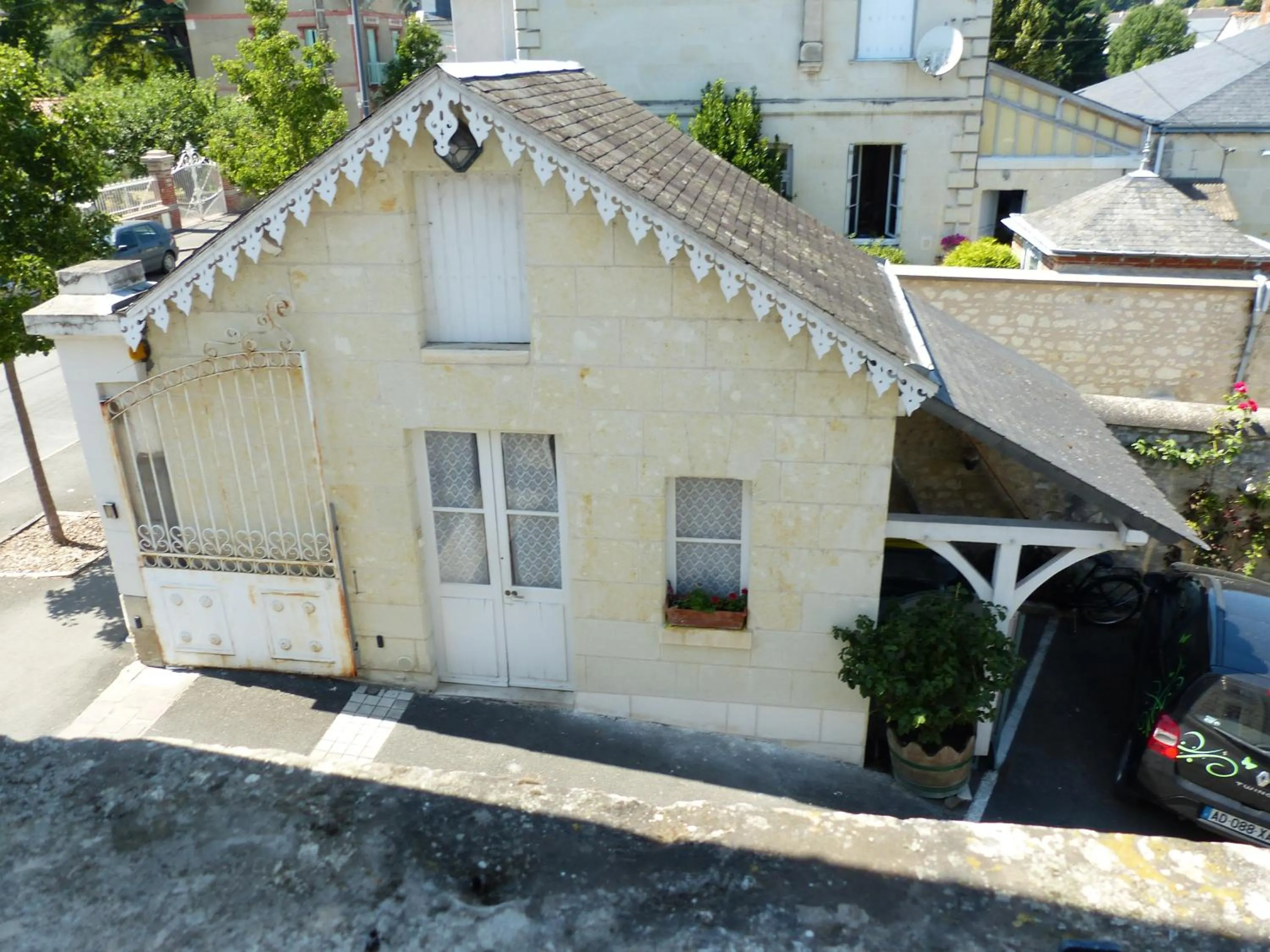 Inner courtyard view in Belle Epoque