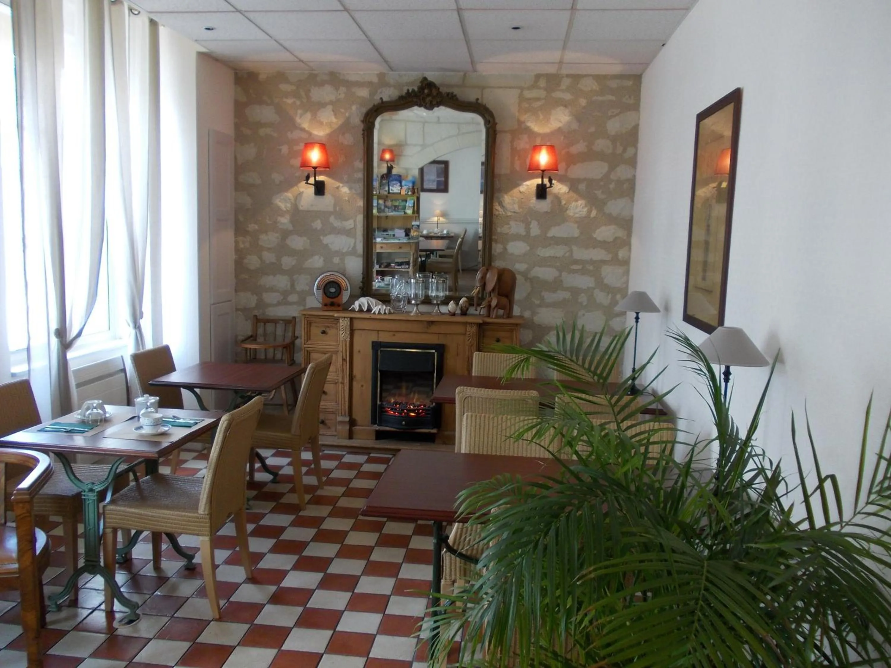 Restaurant/places to eat in Belle Epoque