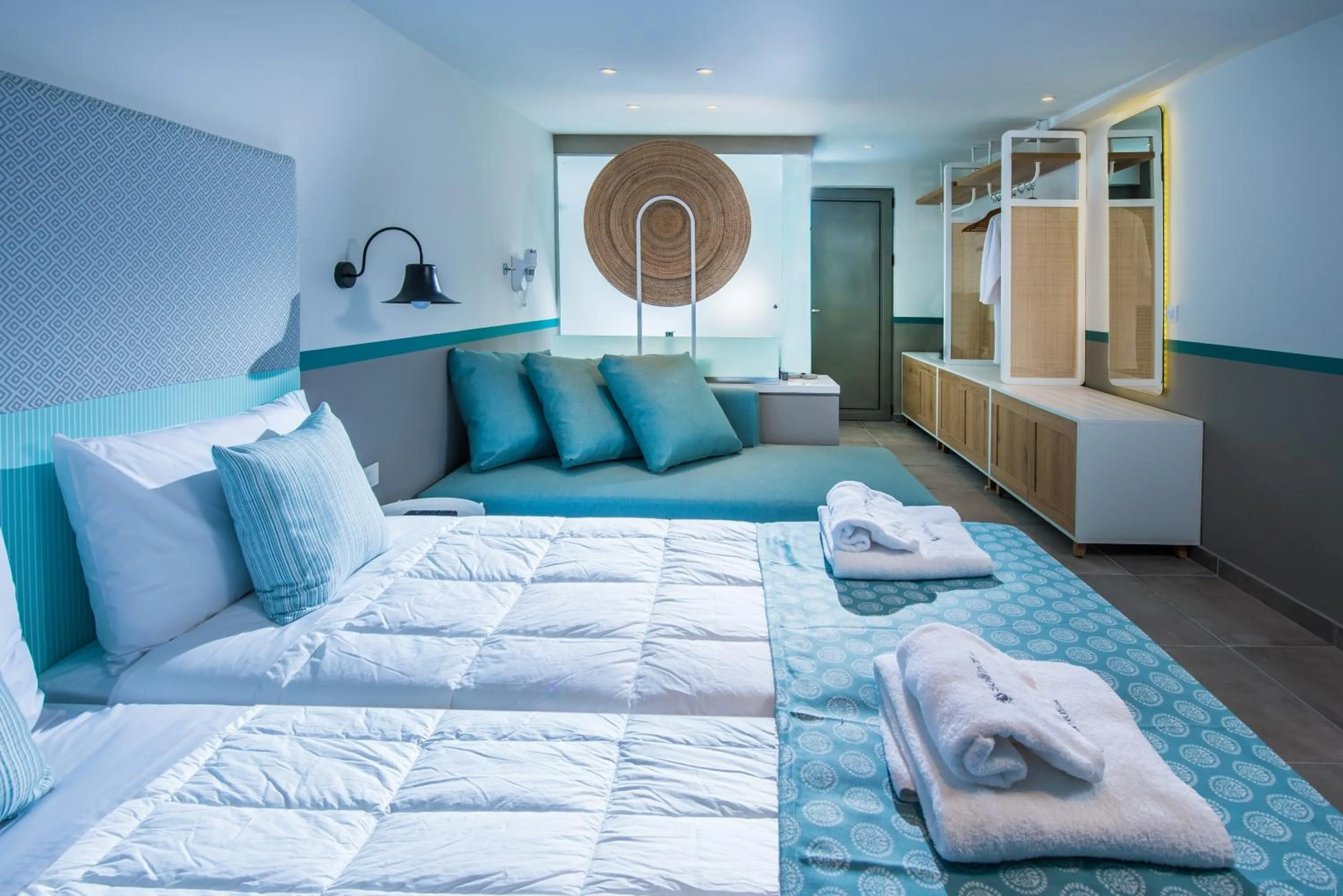 Bed in Solimar Turquoise - Adults Only