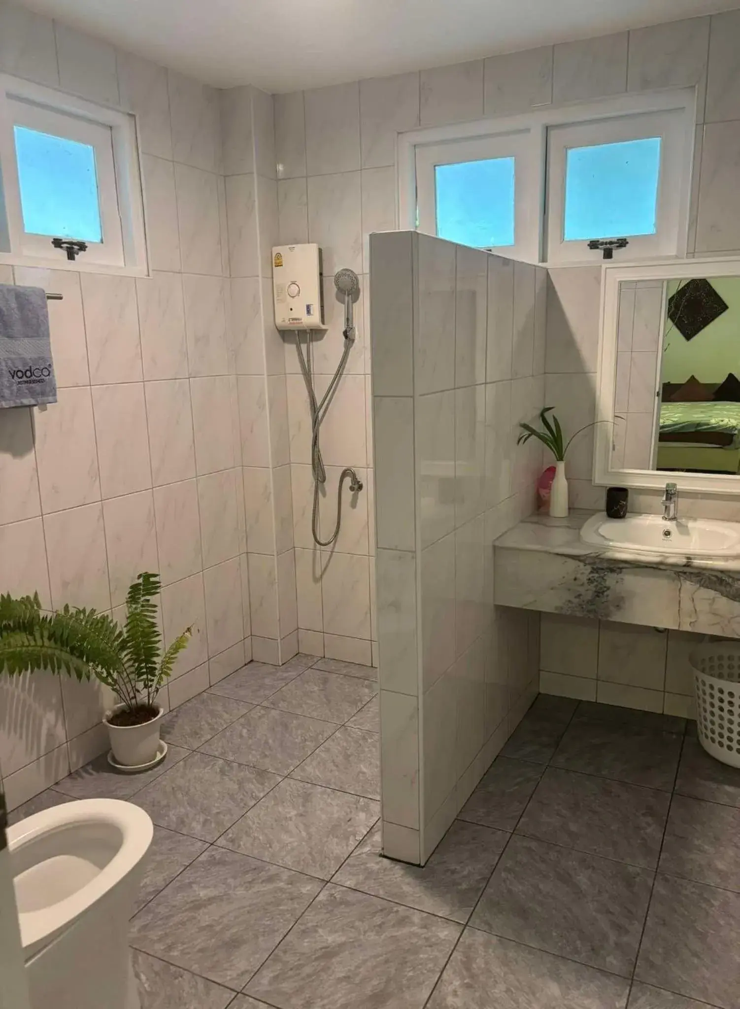 Shower in Banyan House Samui bed and breakfast (Adult Only) Shower in Banyan House Samui bed and breakfast (Adult Only)