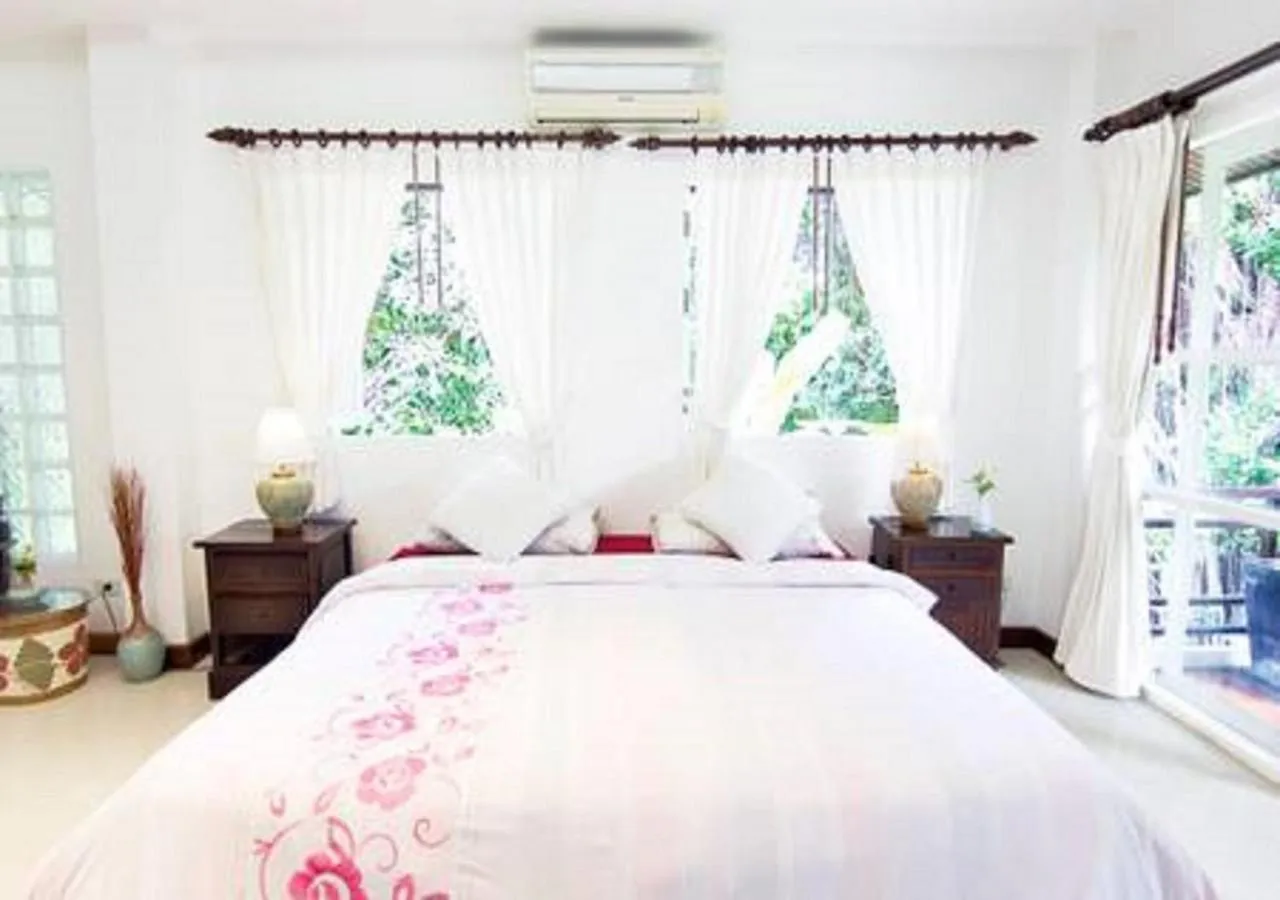 Photo of the whole room, Bed in Banyan House Samui bed and breakfast (Adult Only)