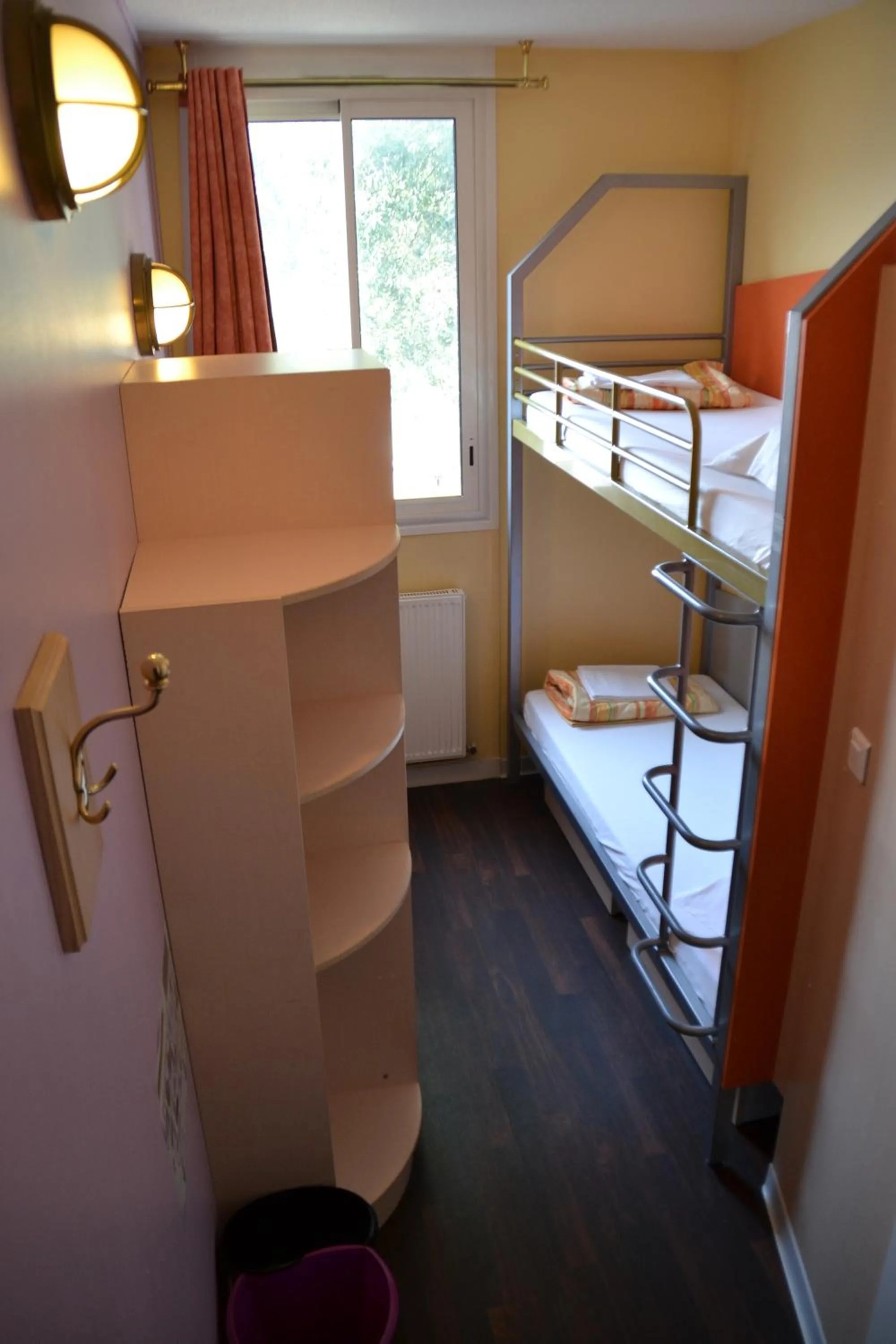 Shower, Bed in Auberge de Jeunesse