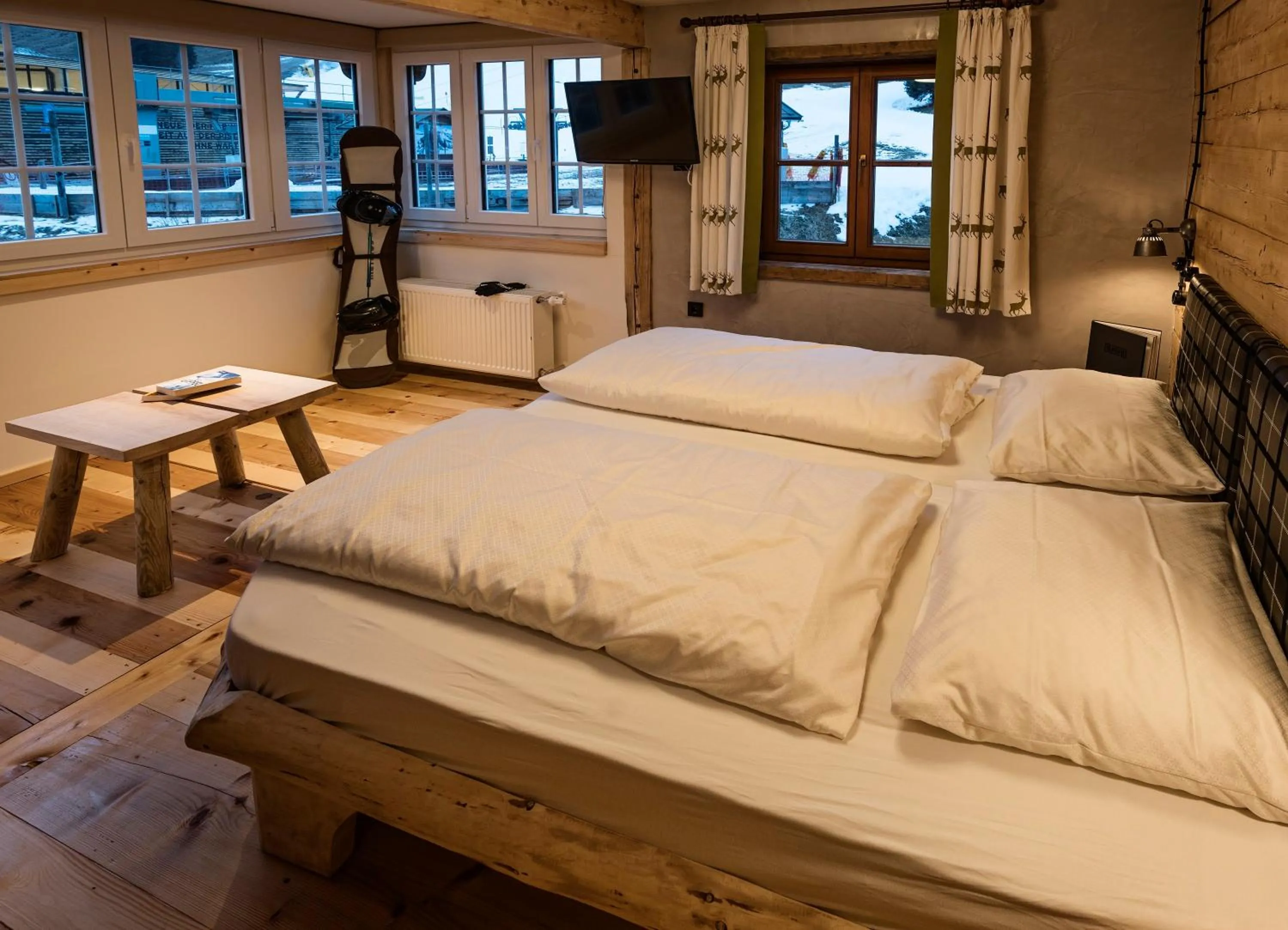 Photo of the whole room, Bed in Auenhütte