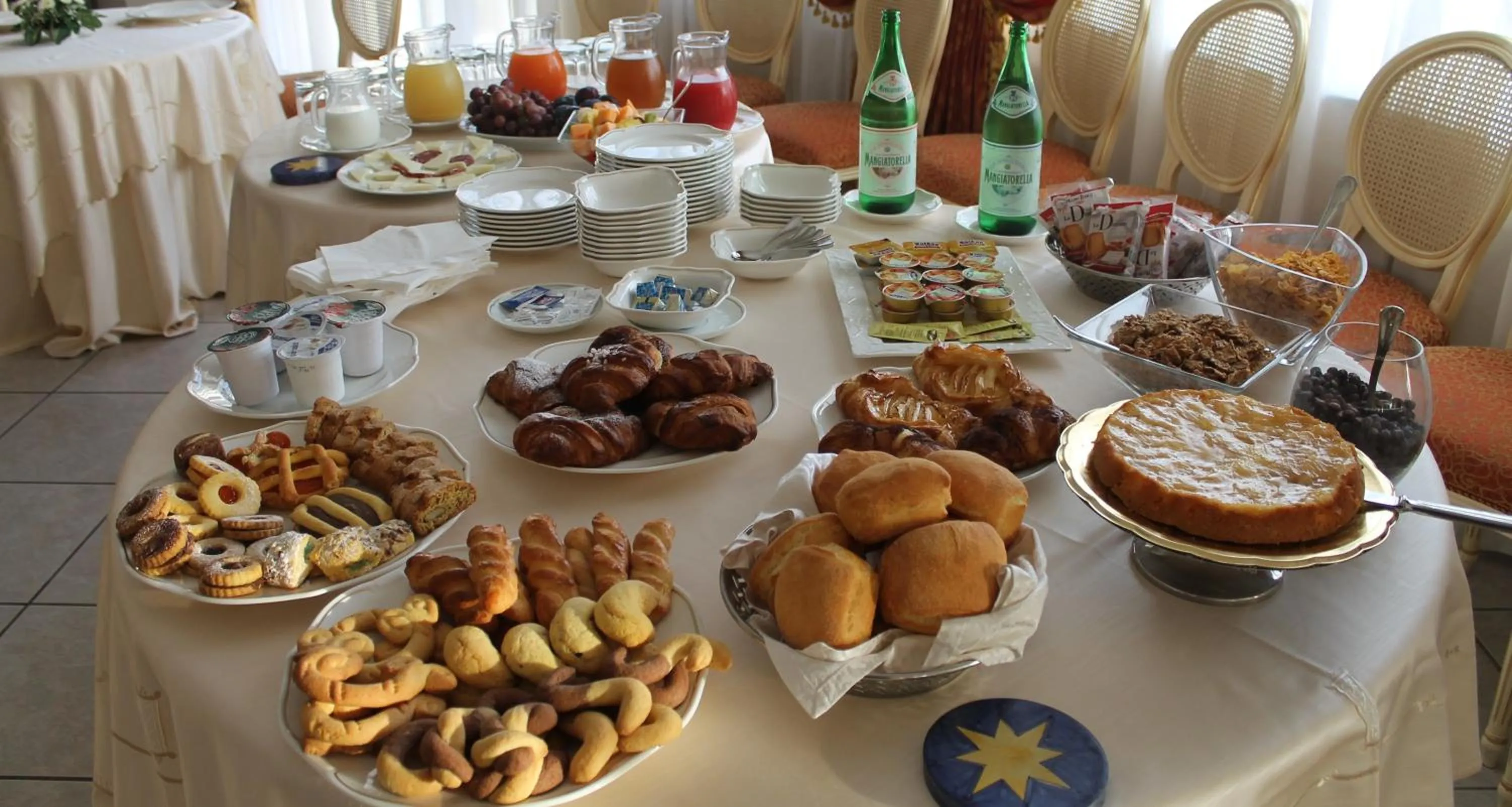 Restaurant/places to eat in Hotel La Rosa Dei Venti