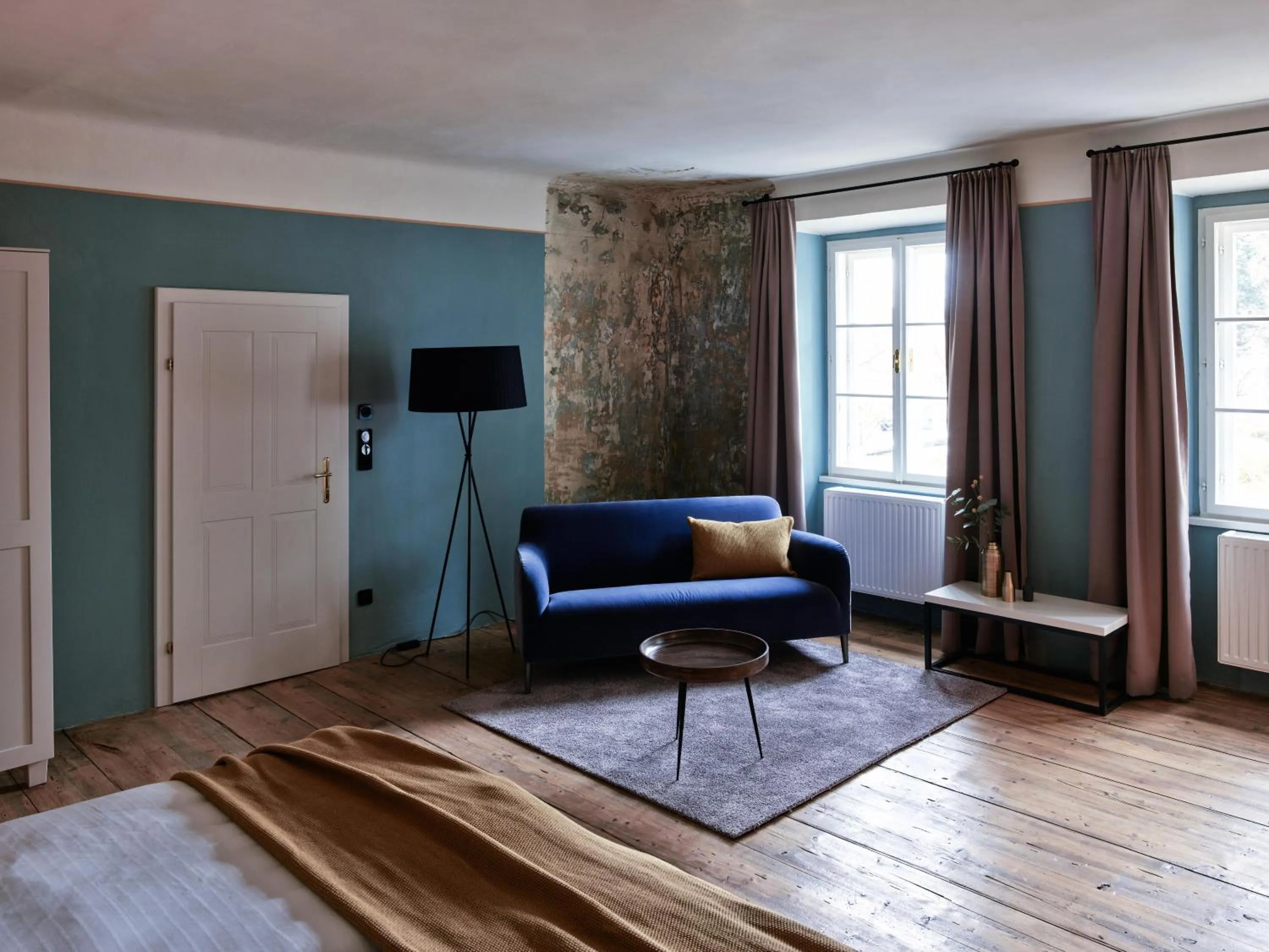 Photo of the whole room in Boutique Hotel Zum Oberjäger, Schloss Lackenbach