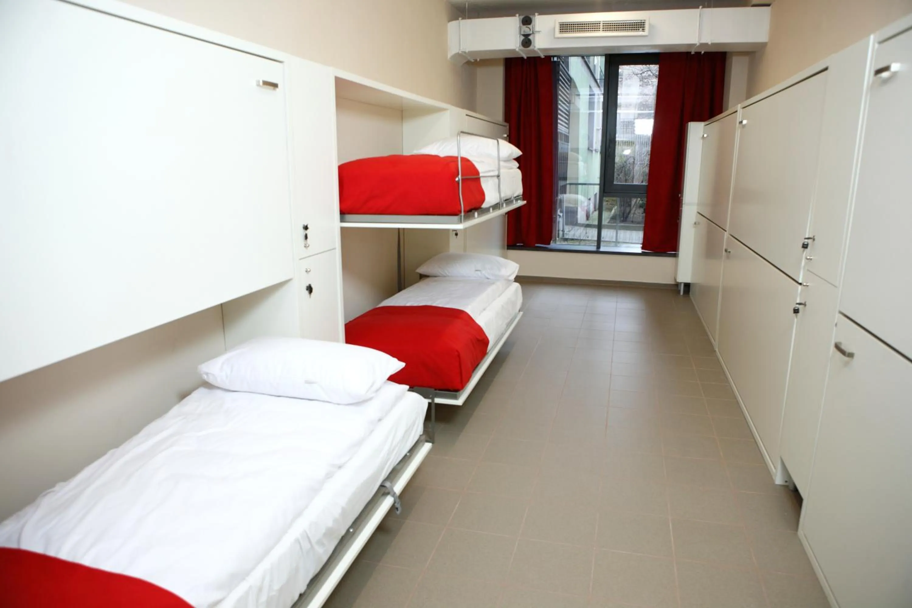 Photo of the whole room in City Express Hostel