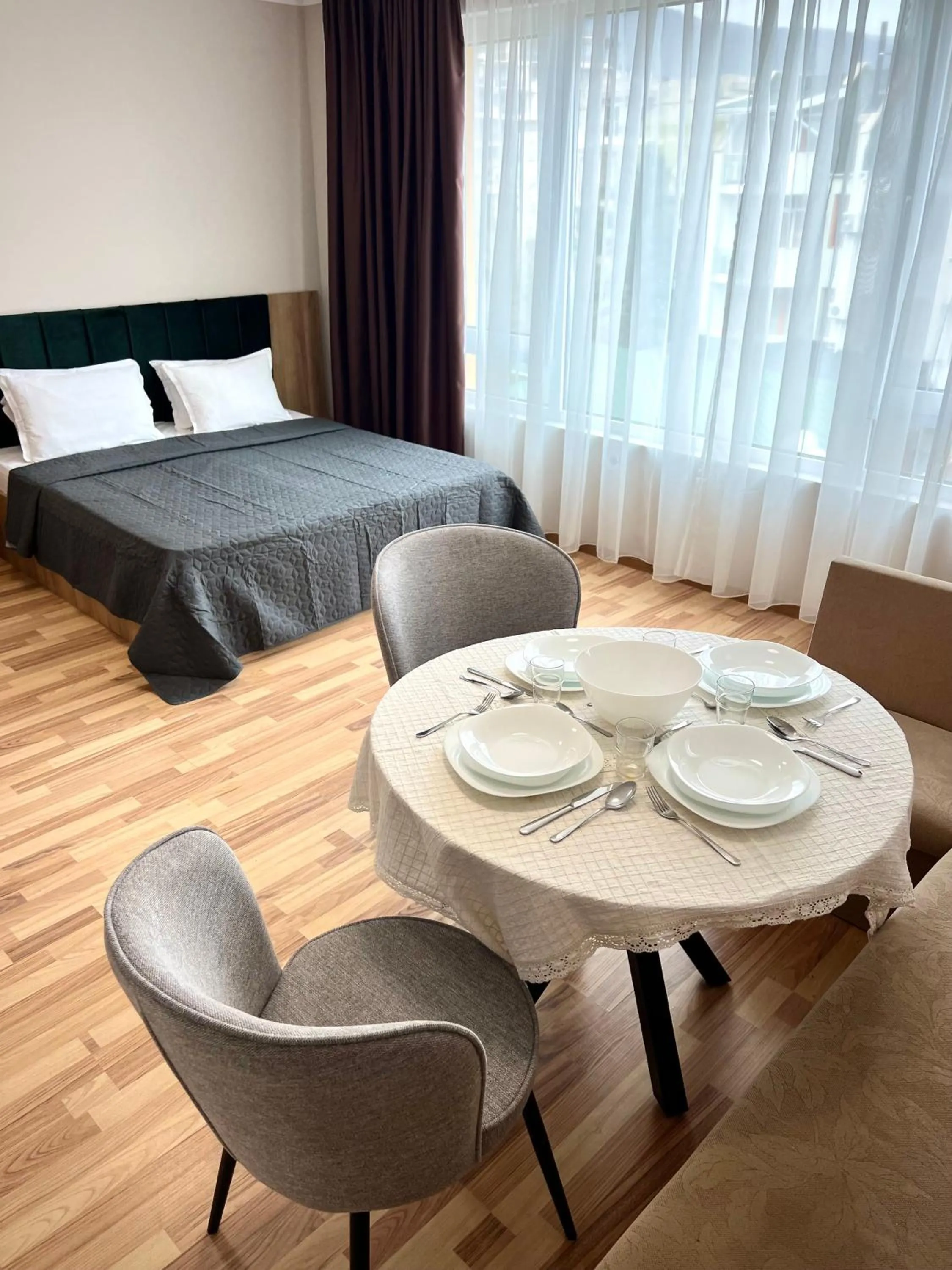 Bed in Sineva Del Sol Apartments