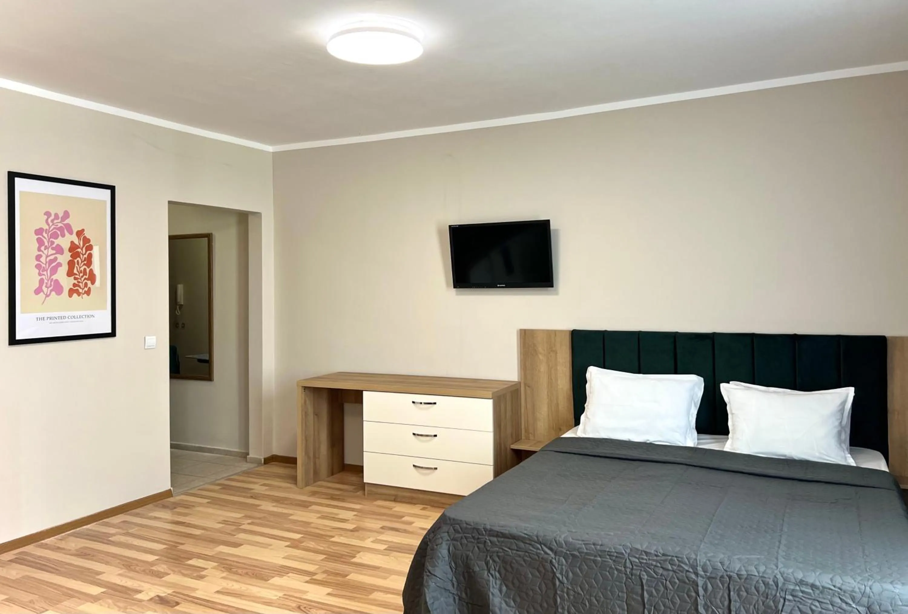 Bed in Sineva Del Sol Apartments