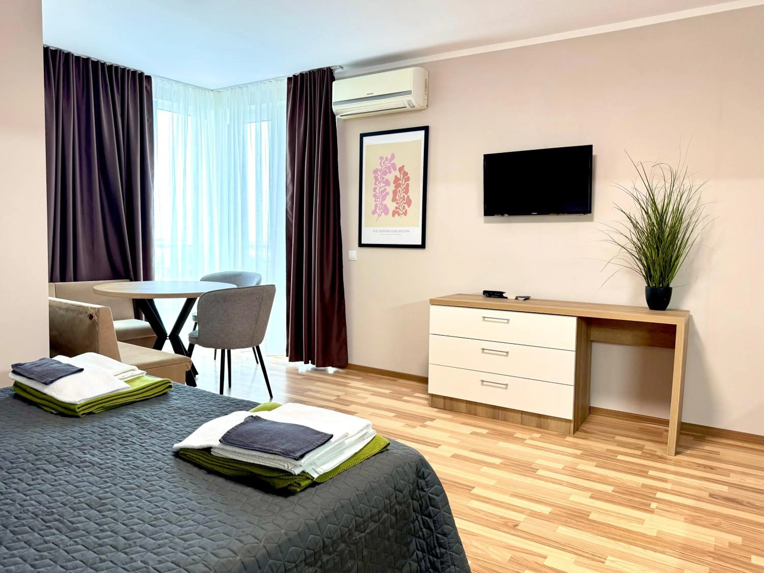 Communal lounge/ TV room in Sineva Del Sol Apartments