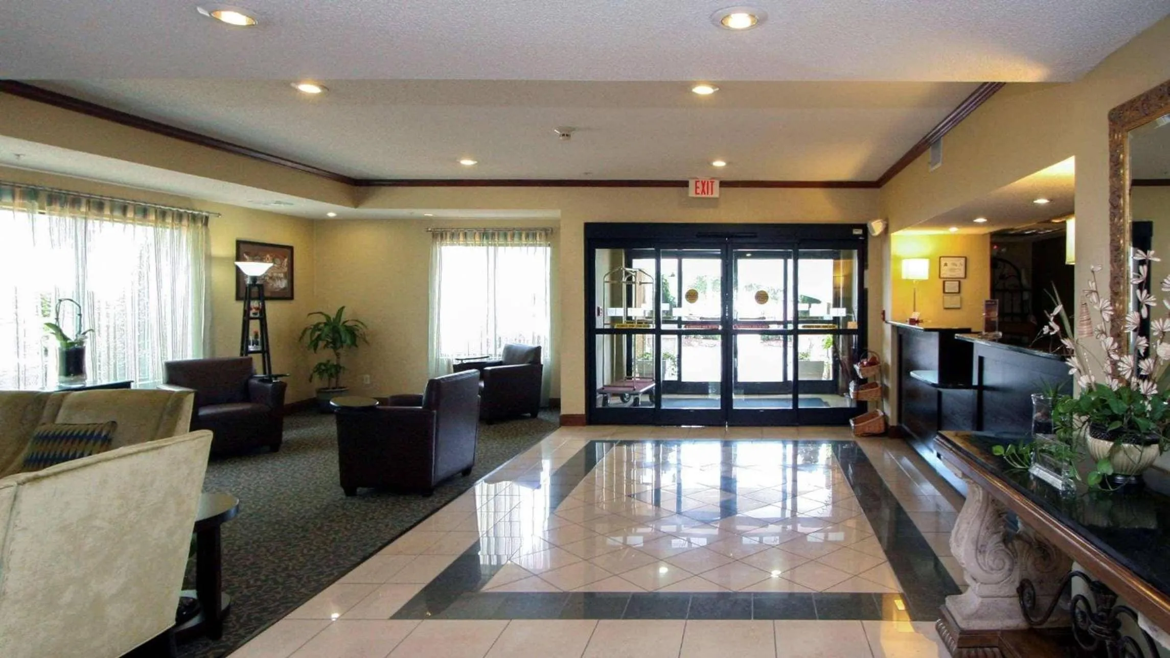 Lobby or reception in Country Inn & Suites by Radisson, Shelby, NC