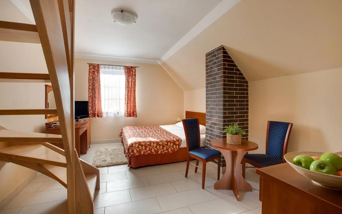 Photo of the whole room, Bed in Hotel Concordia