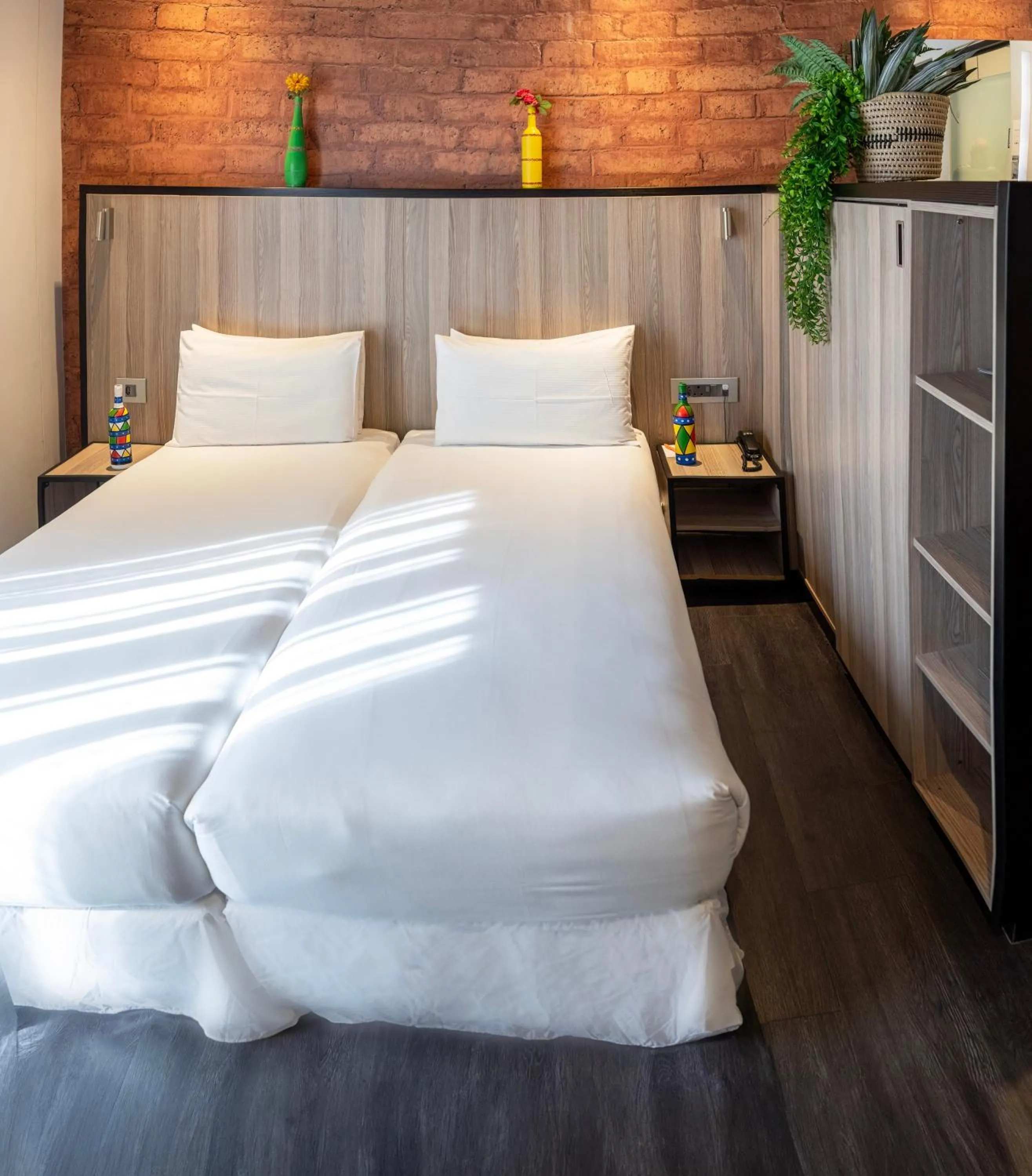 Bed in ONOMO Hotel Durban