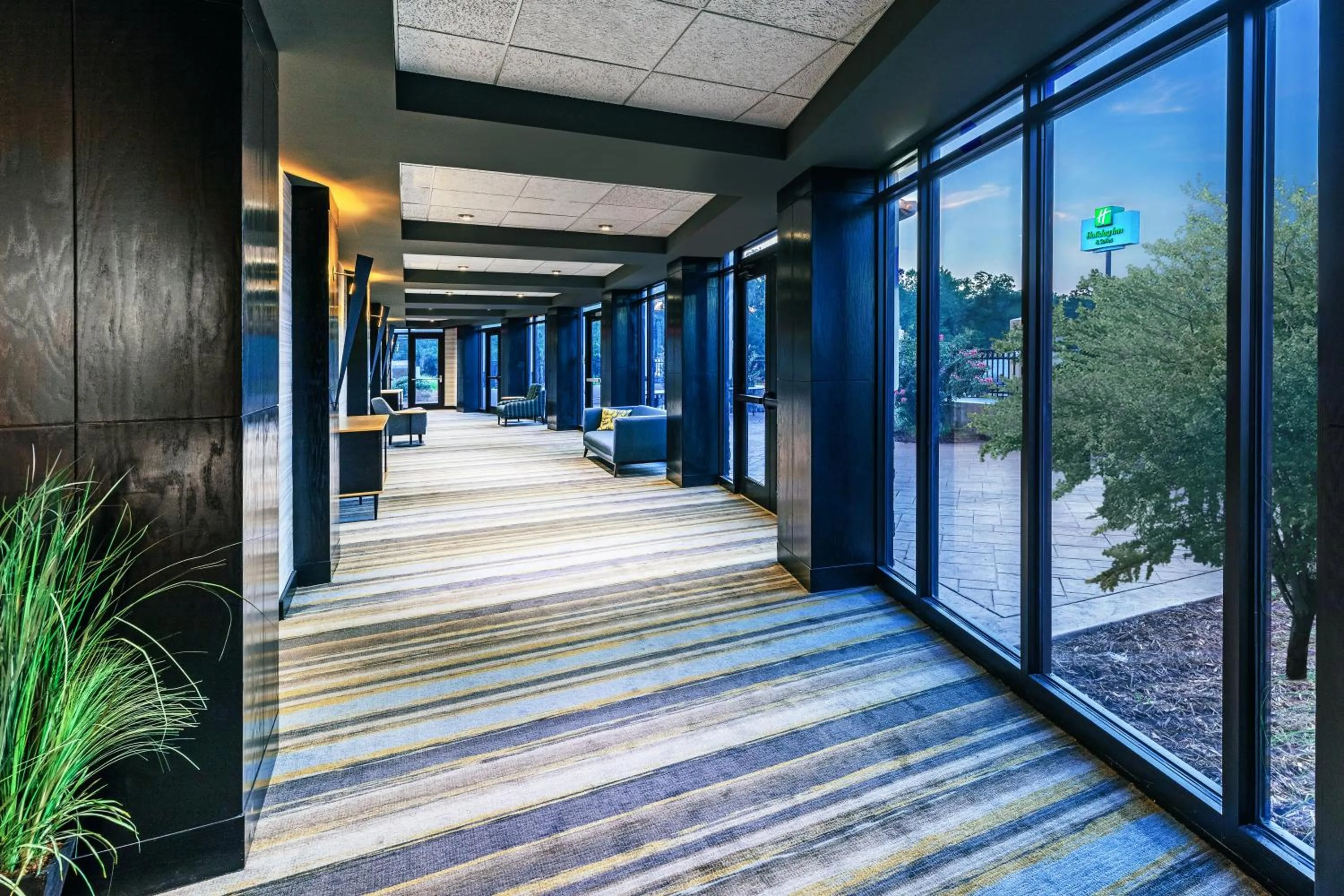 Meeting/conference room in Holiday Inn & Suites Stillwater-University West by IHG