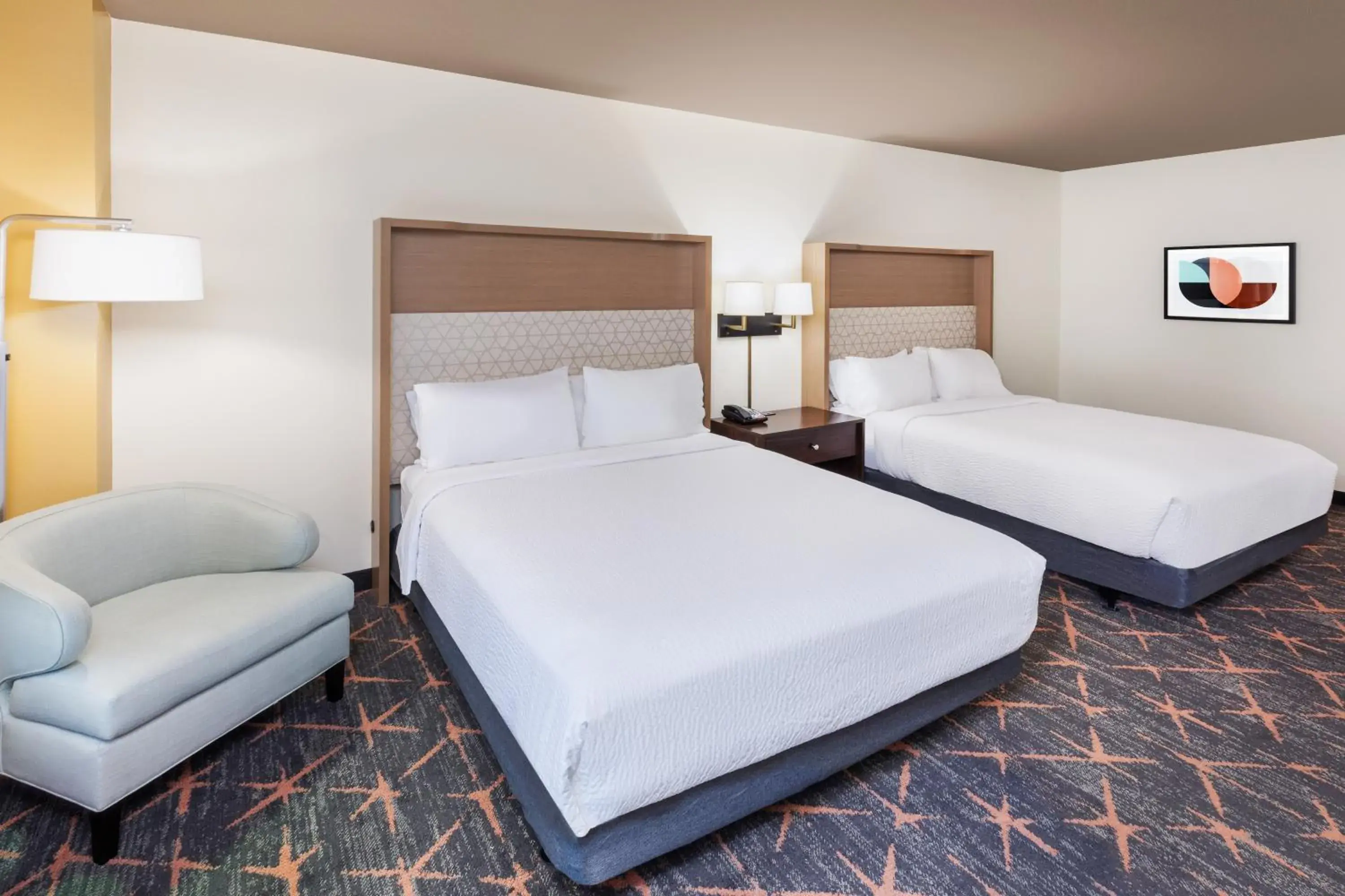 Bedroom, Bed in Holiday Inn & Suites Stillwater-University West by IHG Bedroom, Bed in Holiday Inn & Suites Stillwater-University West by IHG