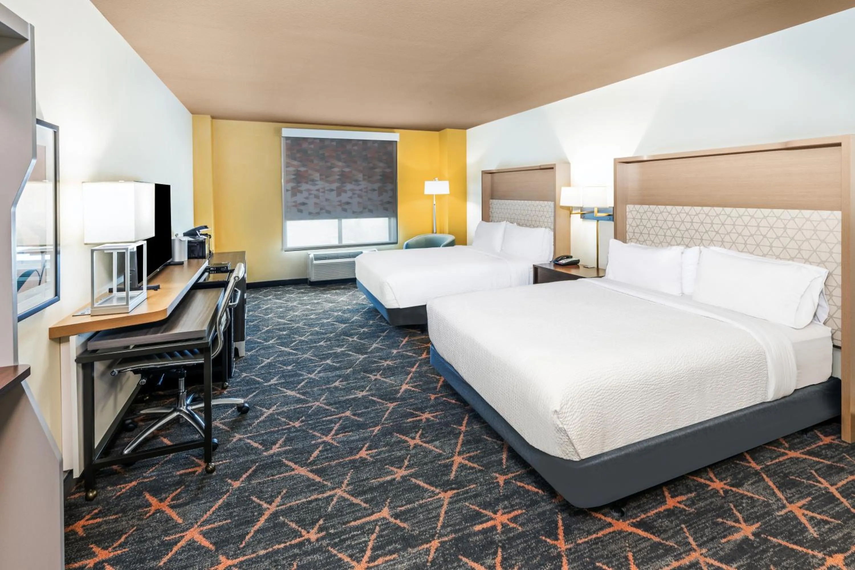 Bedroom, Bed in Holiday Inn & Suites Stillwater-University West by IHG