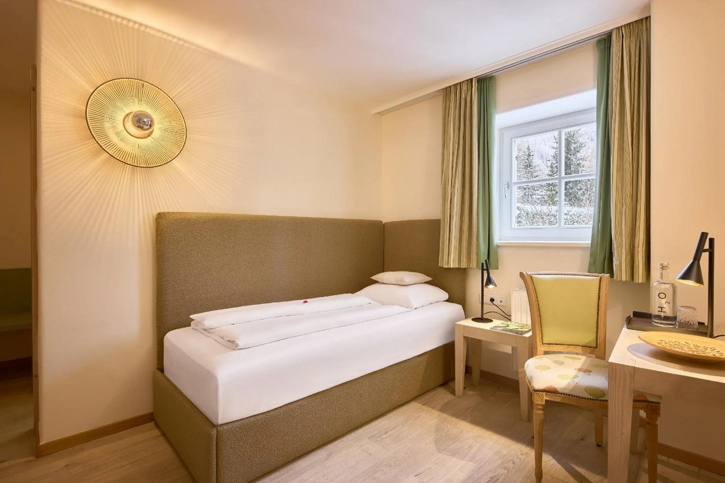 View (from property/room), Bed in Dolomit Boutique Hotel